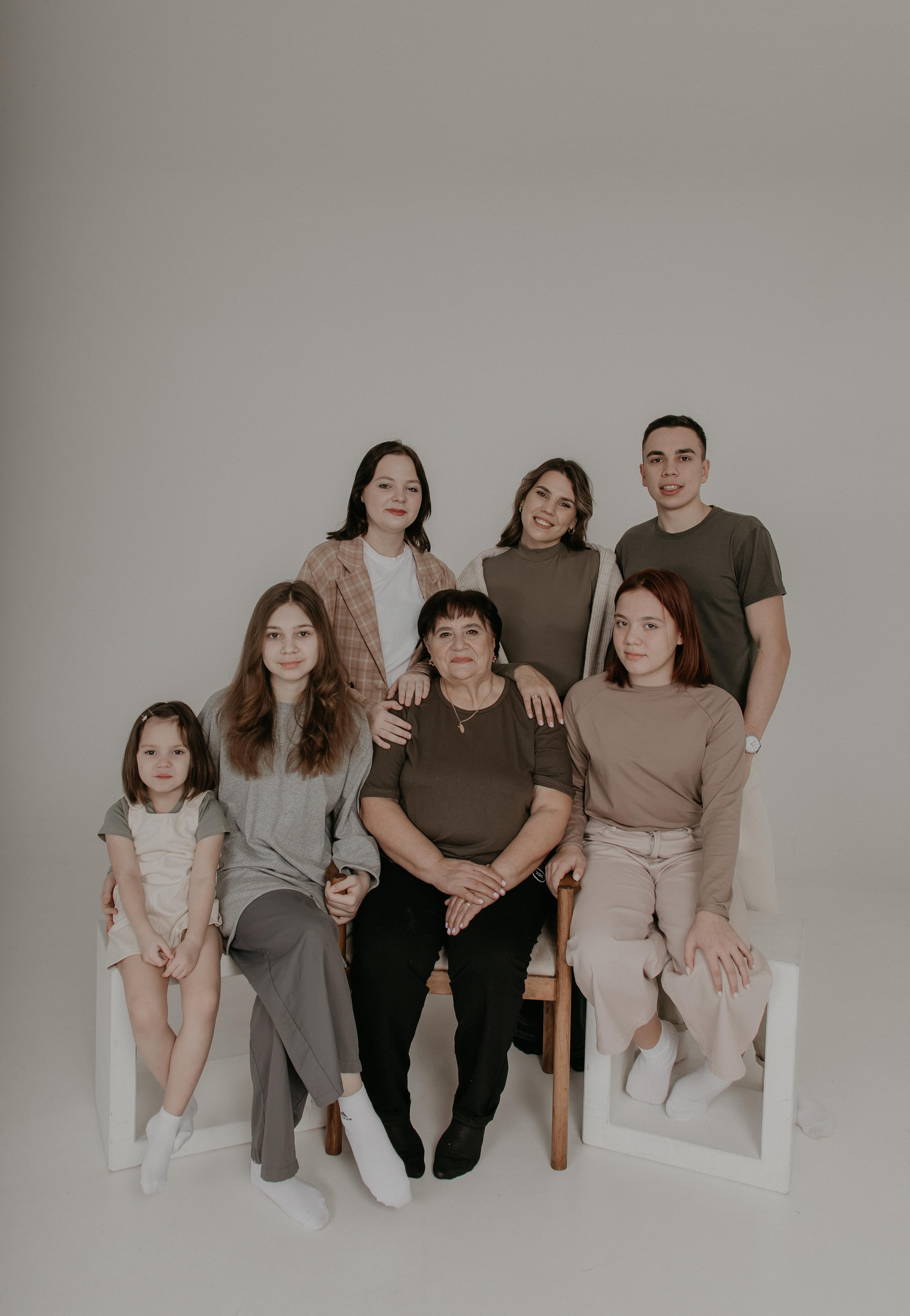 Большая семья. Фотограф Авилова Дарья ● Тюмень● Съемка больших семей ●Архив поколений