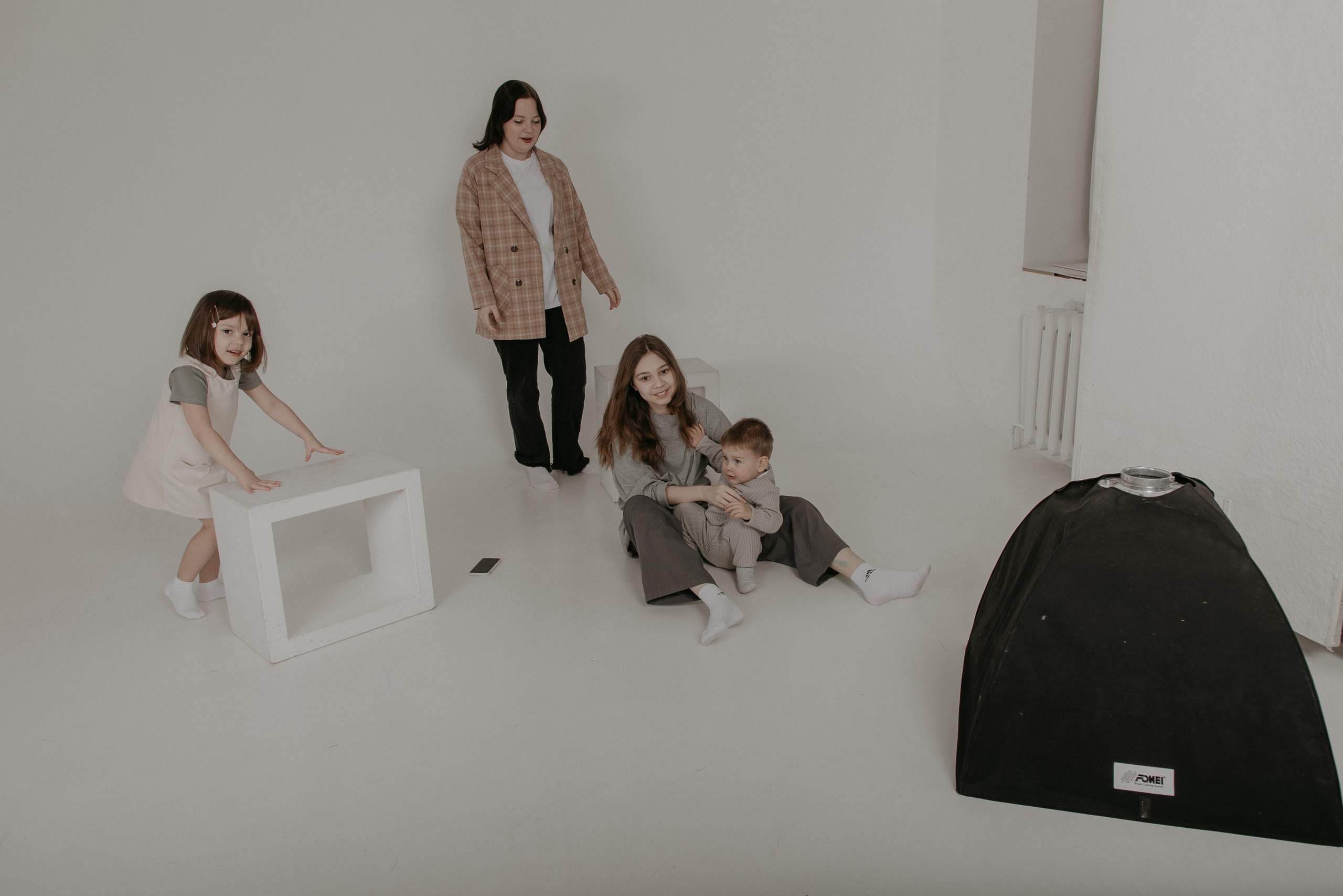 Большая семья. Фотограф Авилова Дарья ● Тюмень● Съемка больших семей ●Архив поколений