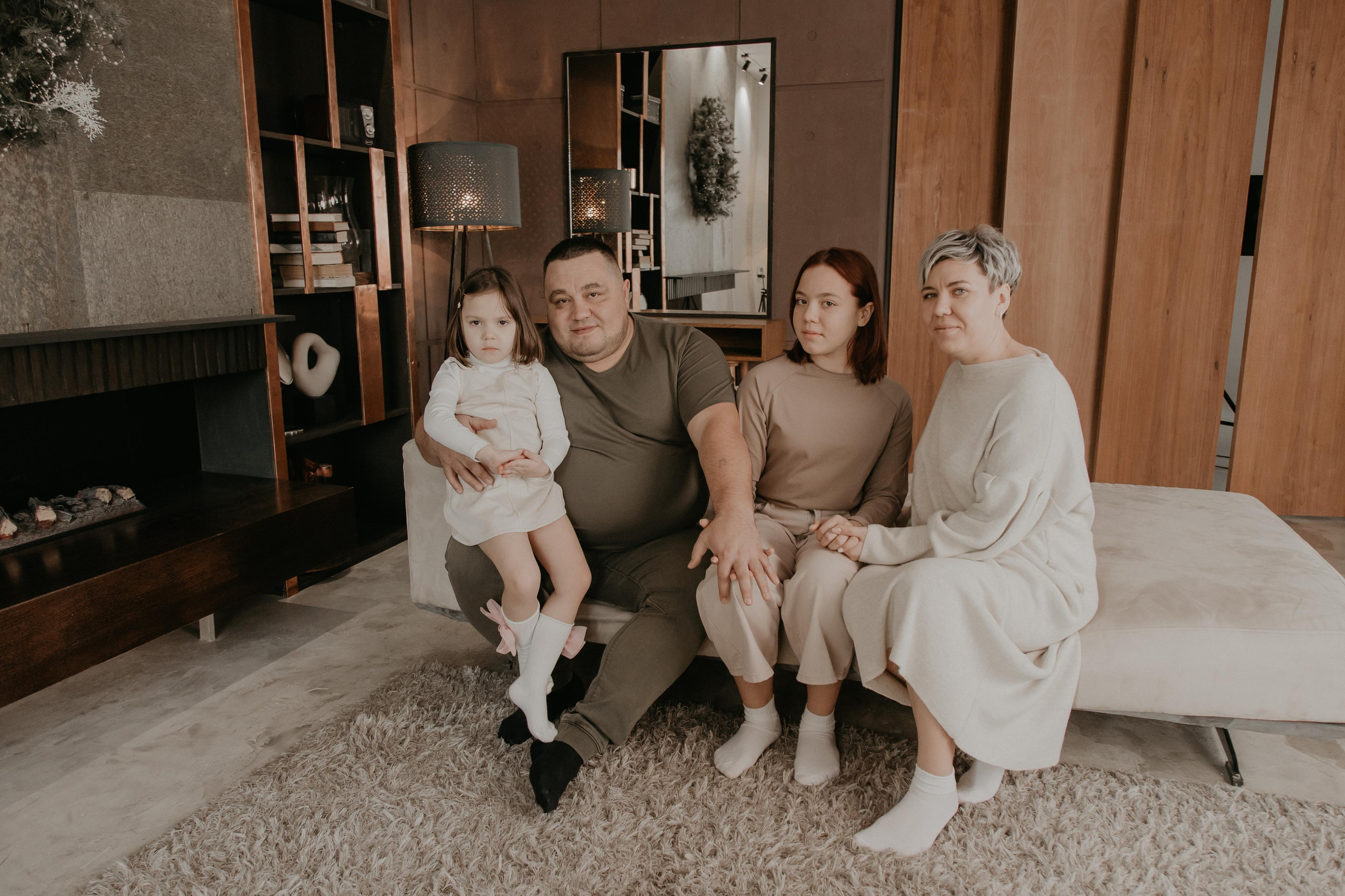 Большая семья. Фотограф Авилова Дарья ● Тюмень● Съемка больших семей ●Архив поколений