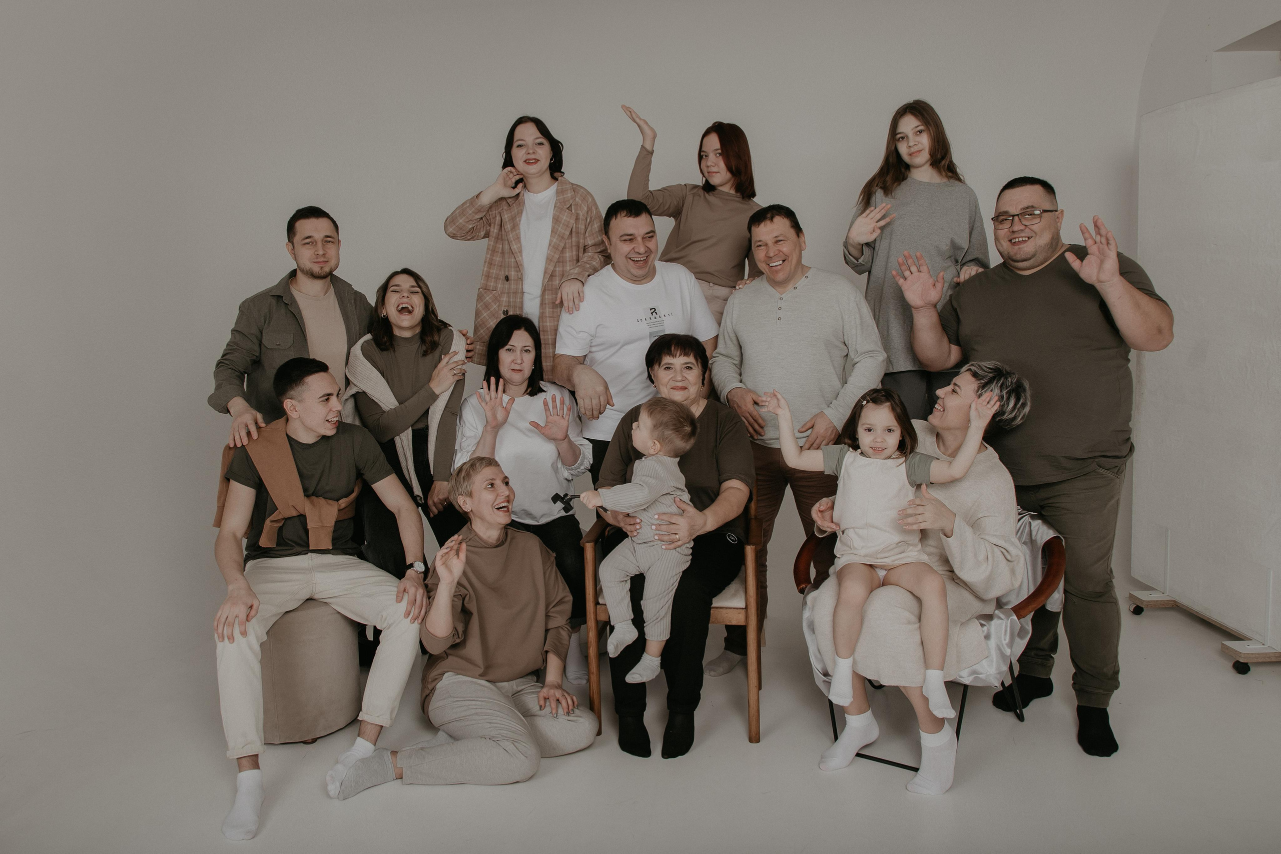Большая семья. Фотограф Авилова Дарья ● Тюмень● Съемка больших семей ●Архив поколений