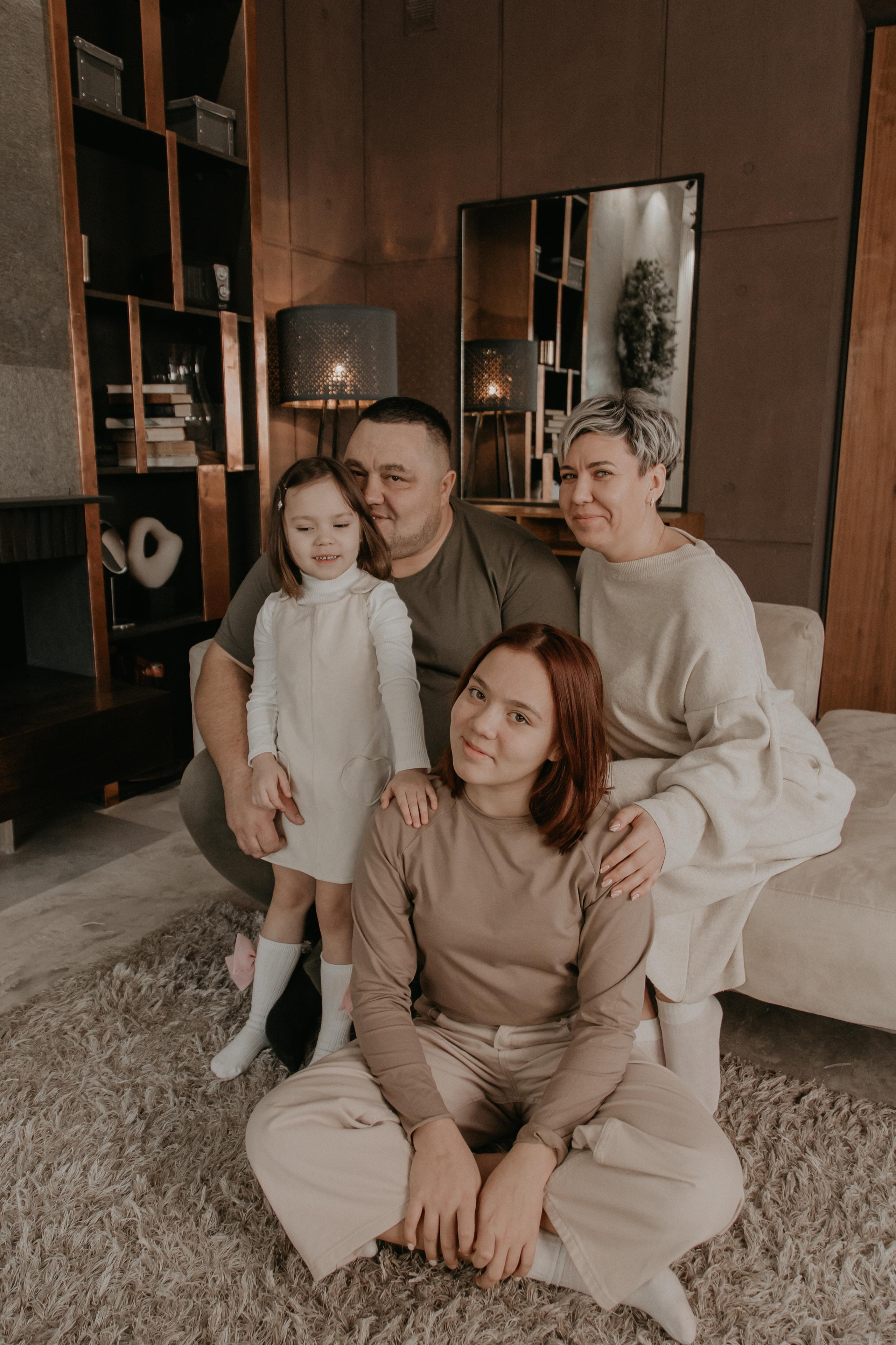 Большая семья. Фотограф Авилова Дарья ● Тюмень● Съемка больших семей ●Архив поколений