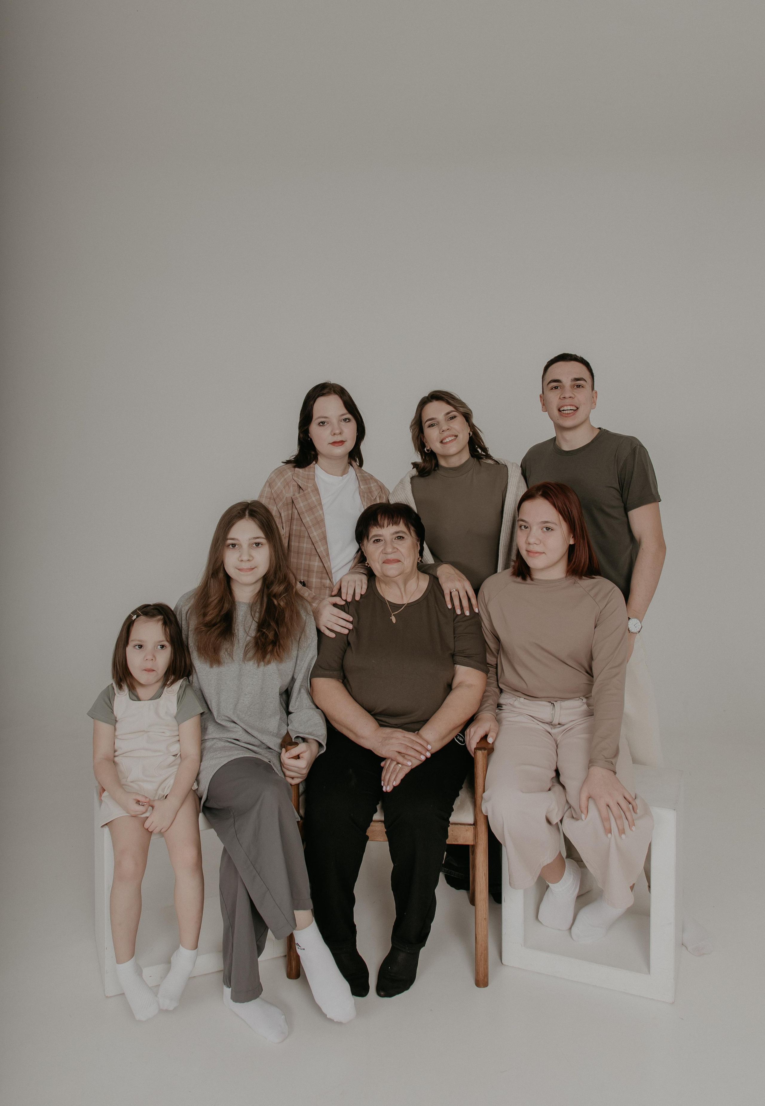 Большая семья. Фотограф Авилова Дарья ● Тюмень● Съемка больших семей ●Архив поколений