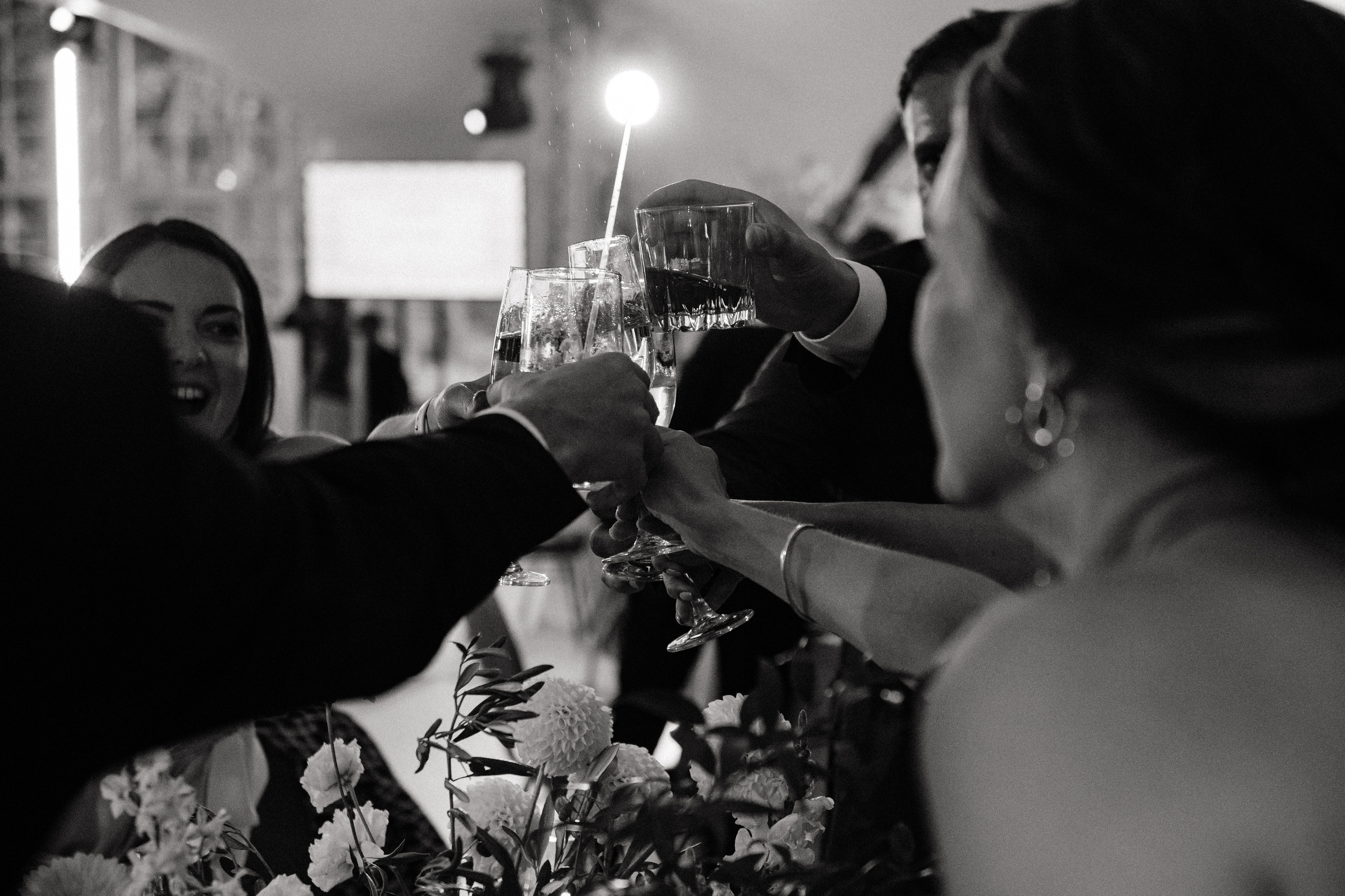 Родители Бекона женятся. Home