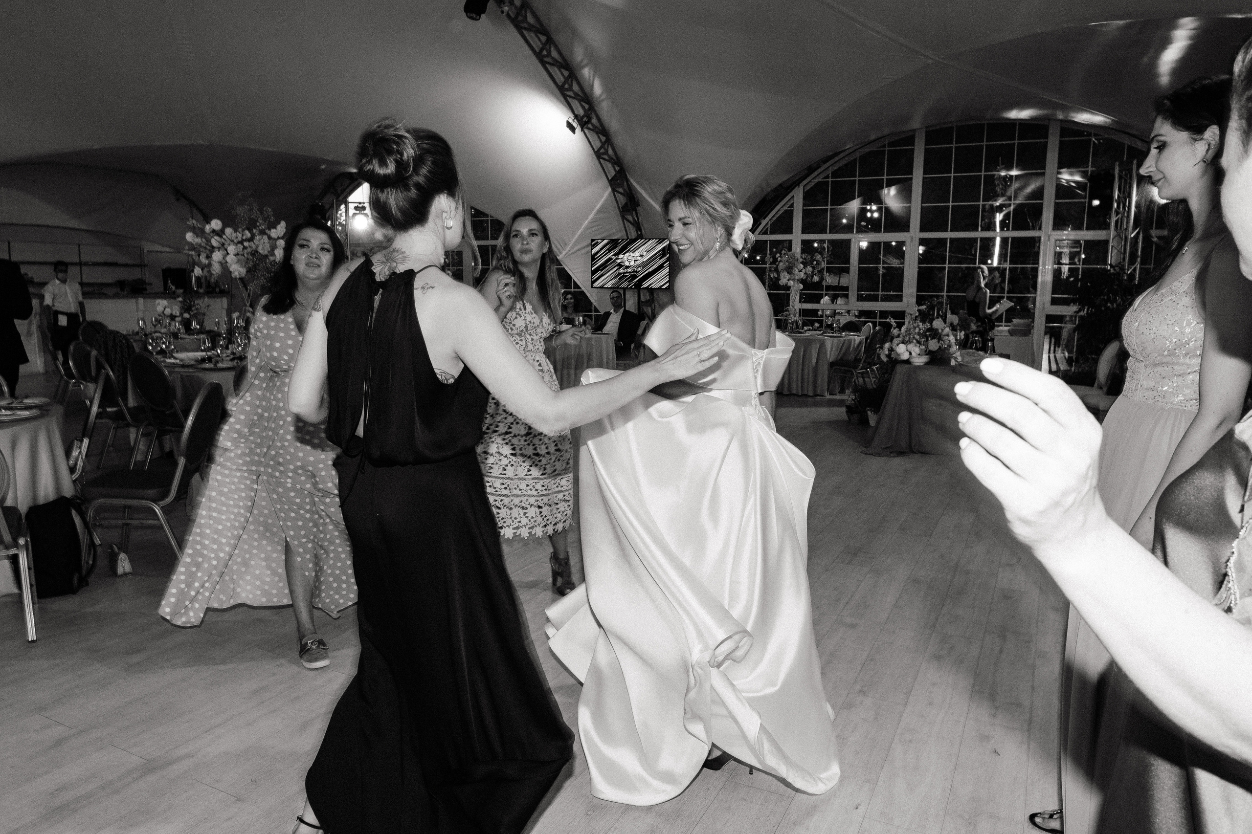 Родители Бекона женятся. Home