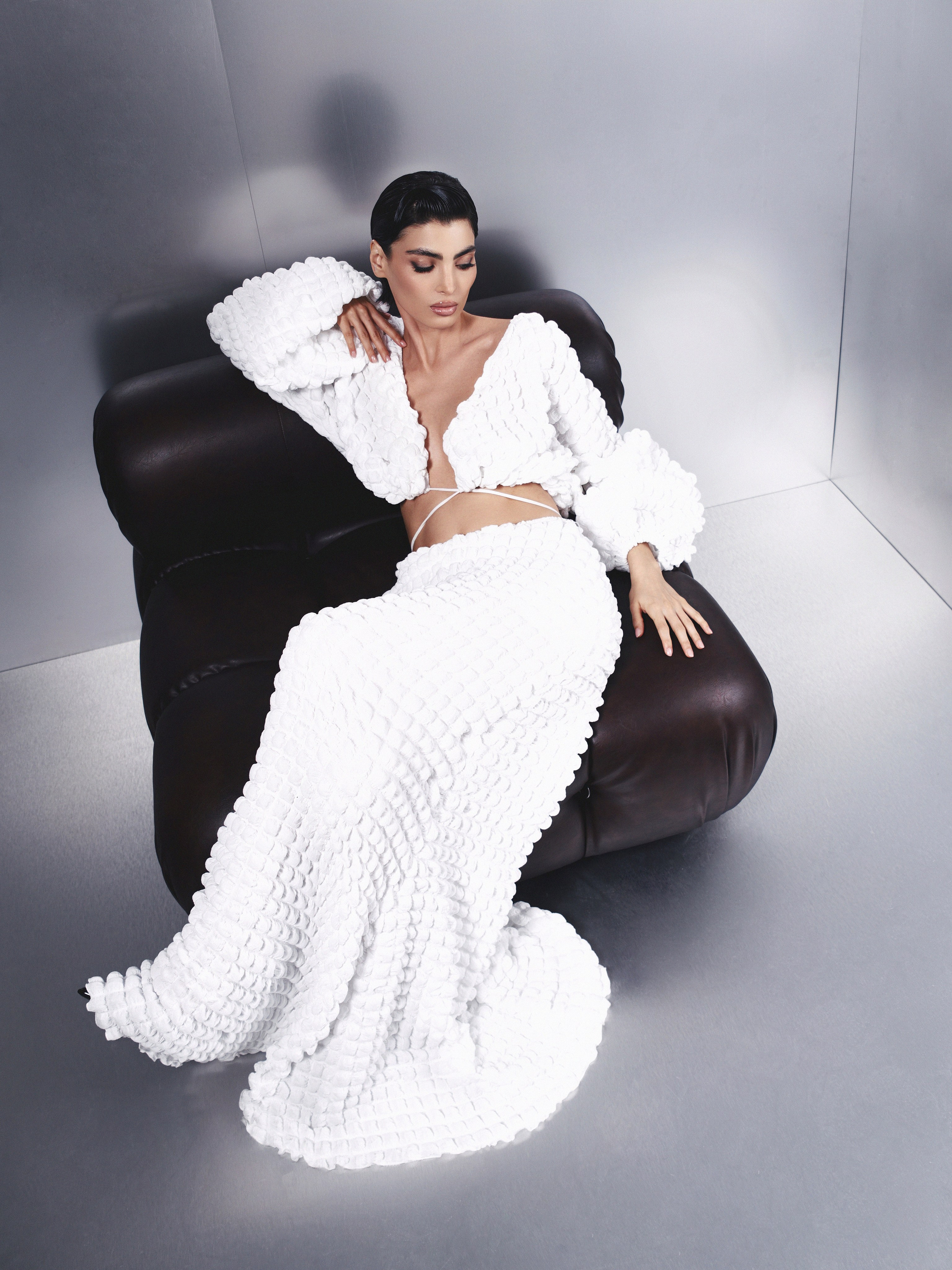 Miruna. NOIZOMAX Художественный фотограф в Дубай