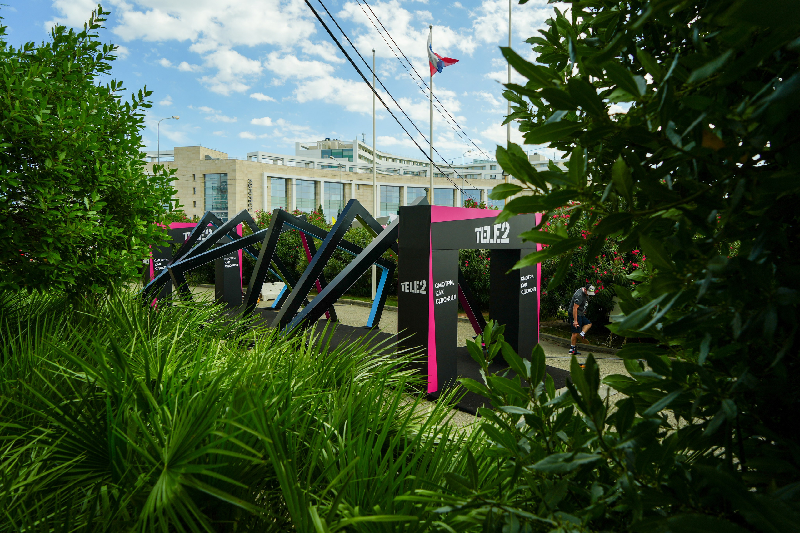 Фотоотчет партнерской интеграции для компании TELE2 на фестивале Ironstar. Репортажный фотограф в Красной Поляне и Сочи Павлюченко Екатерина