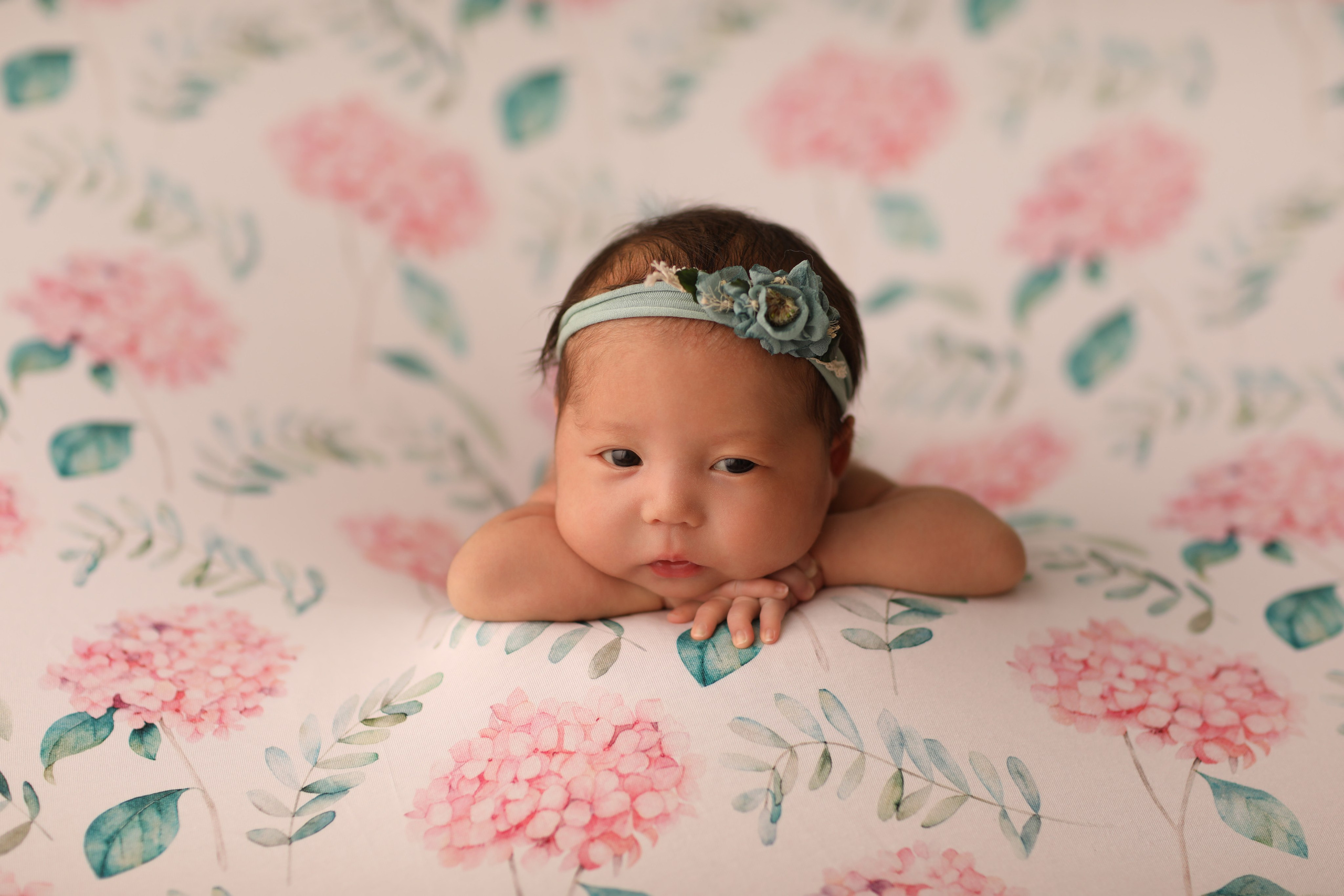 PH @anna_molodykh_newborn.almaty. Retoucher Aleksmokh