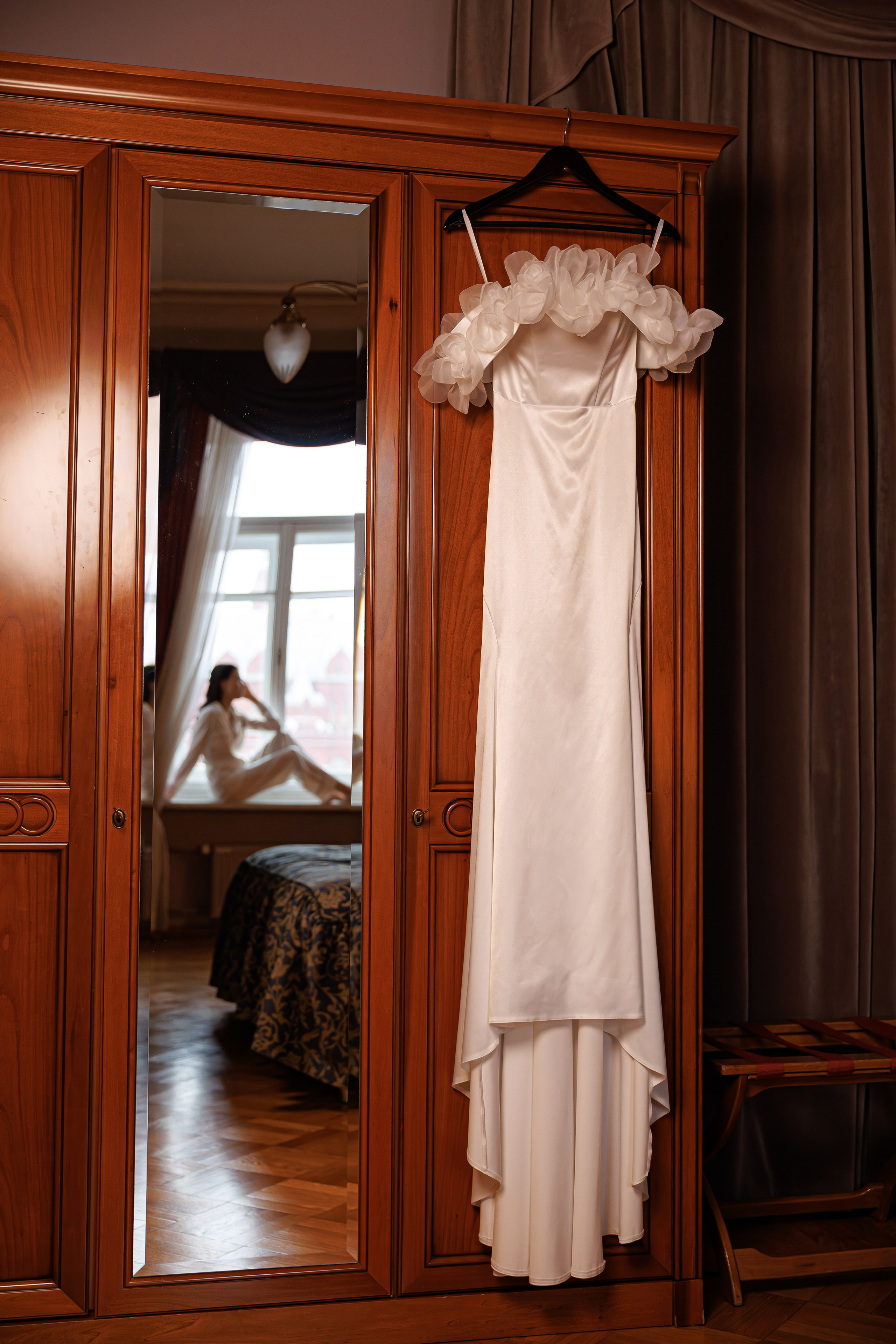 Свадебная фотосессия и сборы в гостинице Националь. Свадебный фотограф Москва и МО Сергей Киржаев