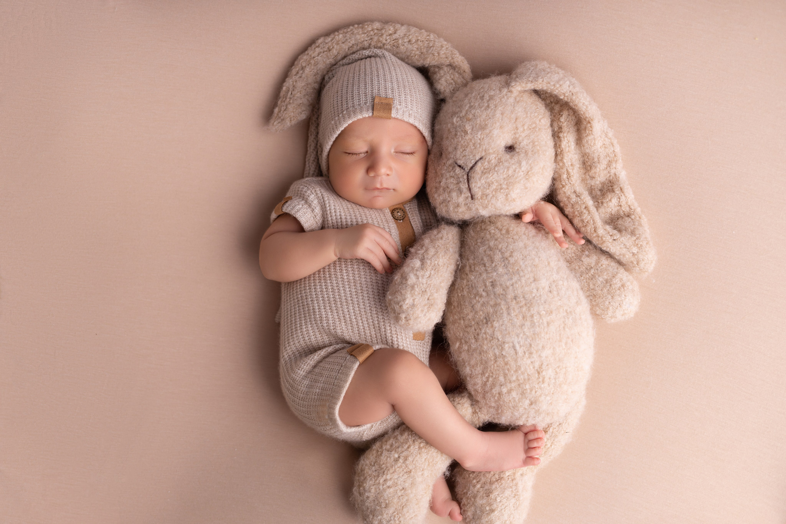 Классическая фотосессия малыша. Фотограф новорожденных малышей в Омске и Омской области Эльвира Камаева