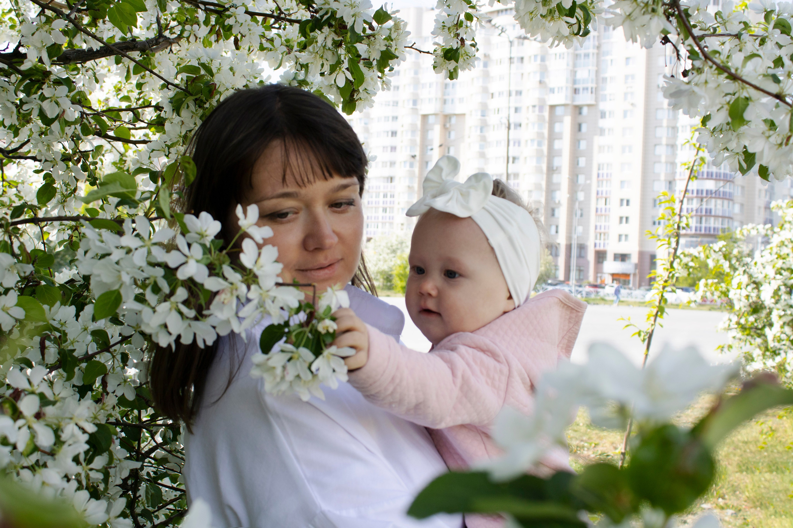 всегда интересно наблюдать за малышами как они познают этот мир 