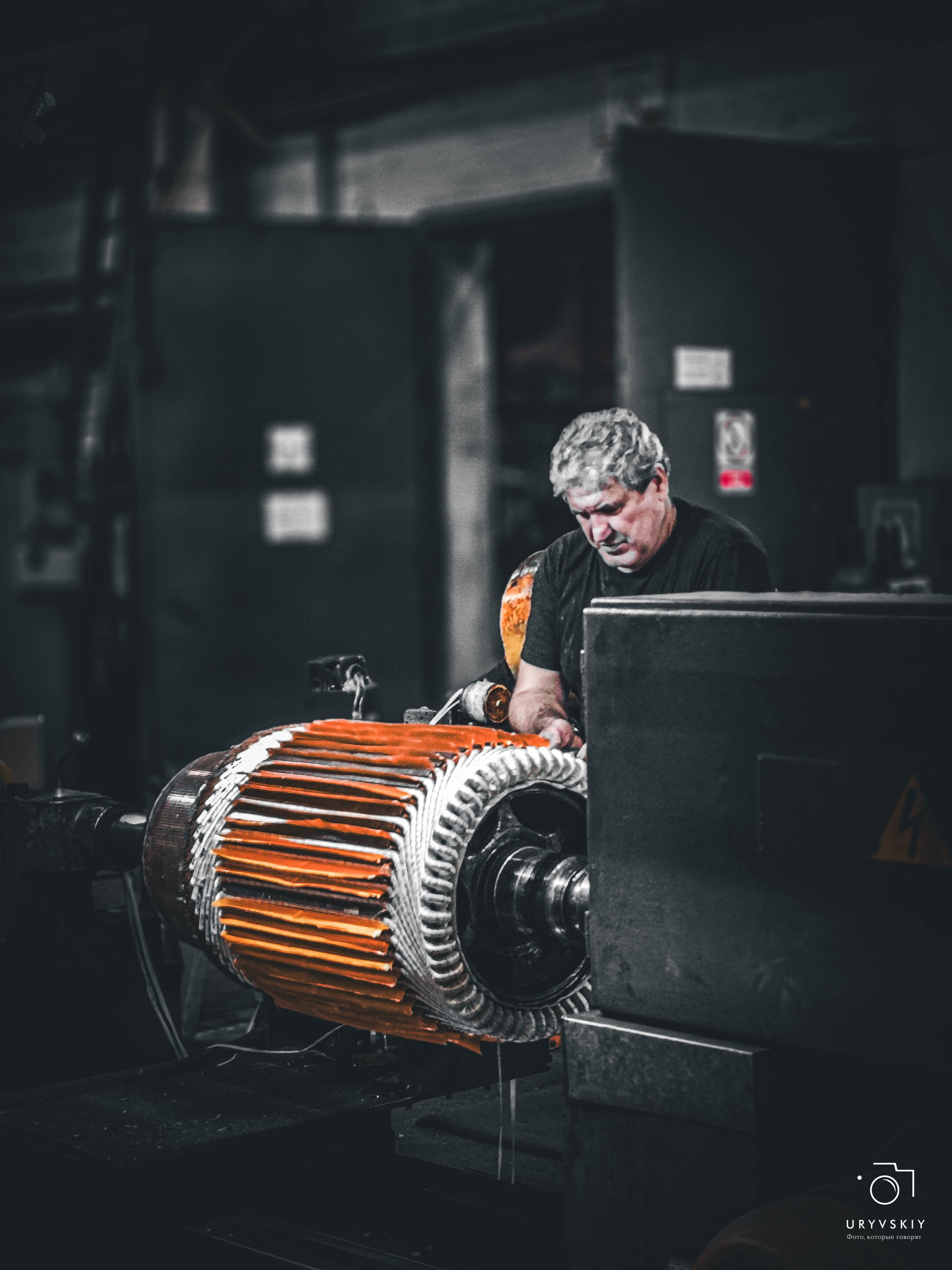 Красноярский электровагоноремонтный завод. Игорь Урывский. Фотограф Красноярск