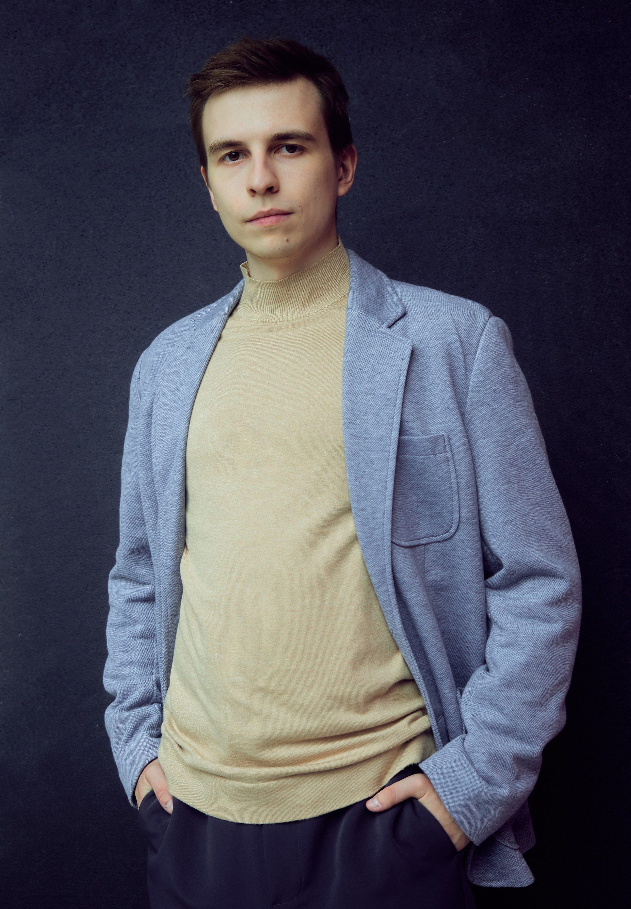 Павел (наставник коучей и комик). Главная