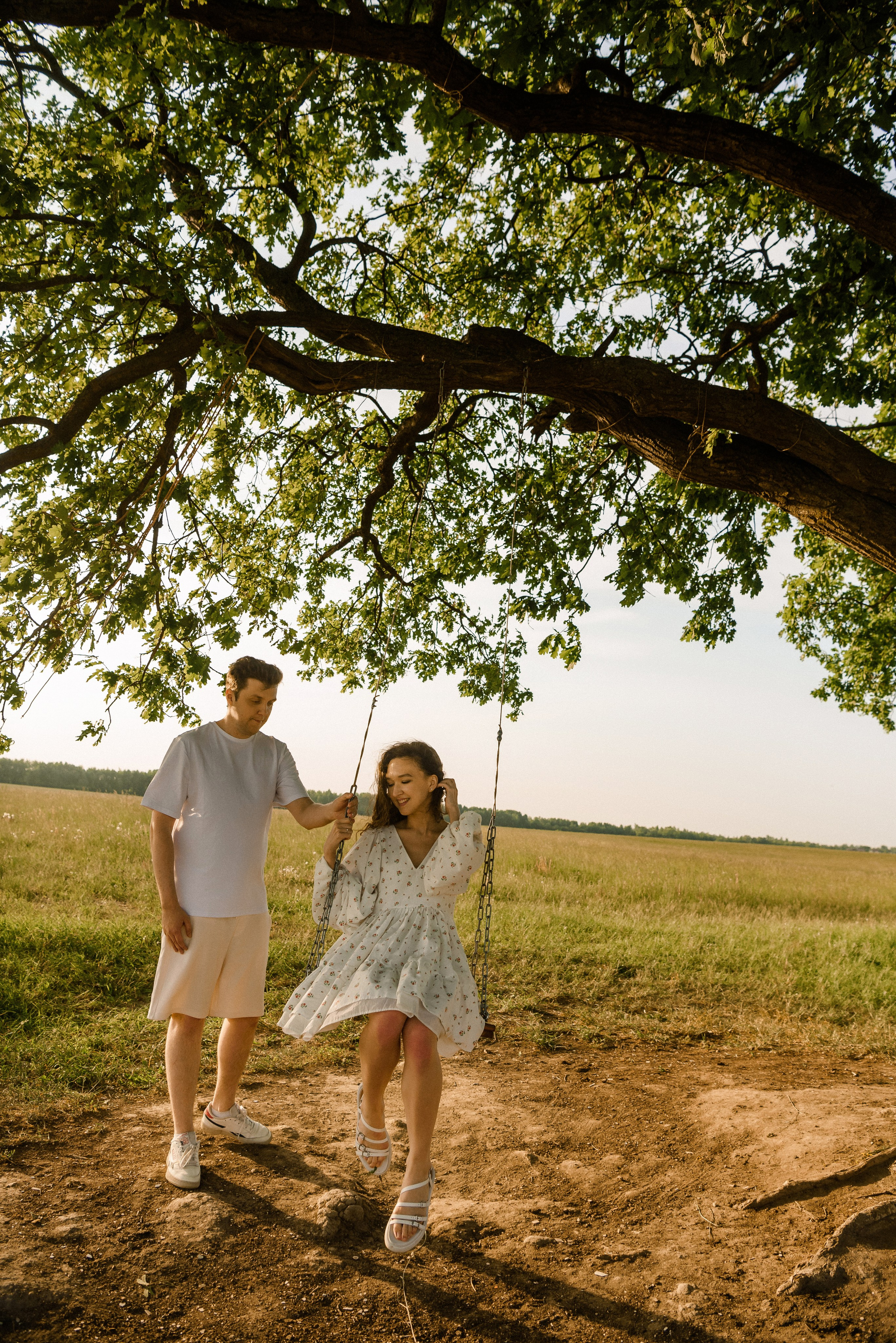 Лиза и Лёша в поле. Свадебный фотограф в Санкт-Петербурге София Шубик