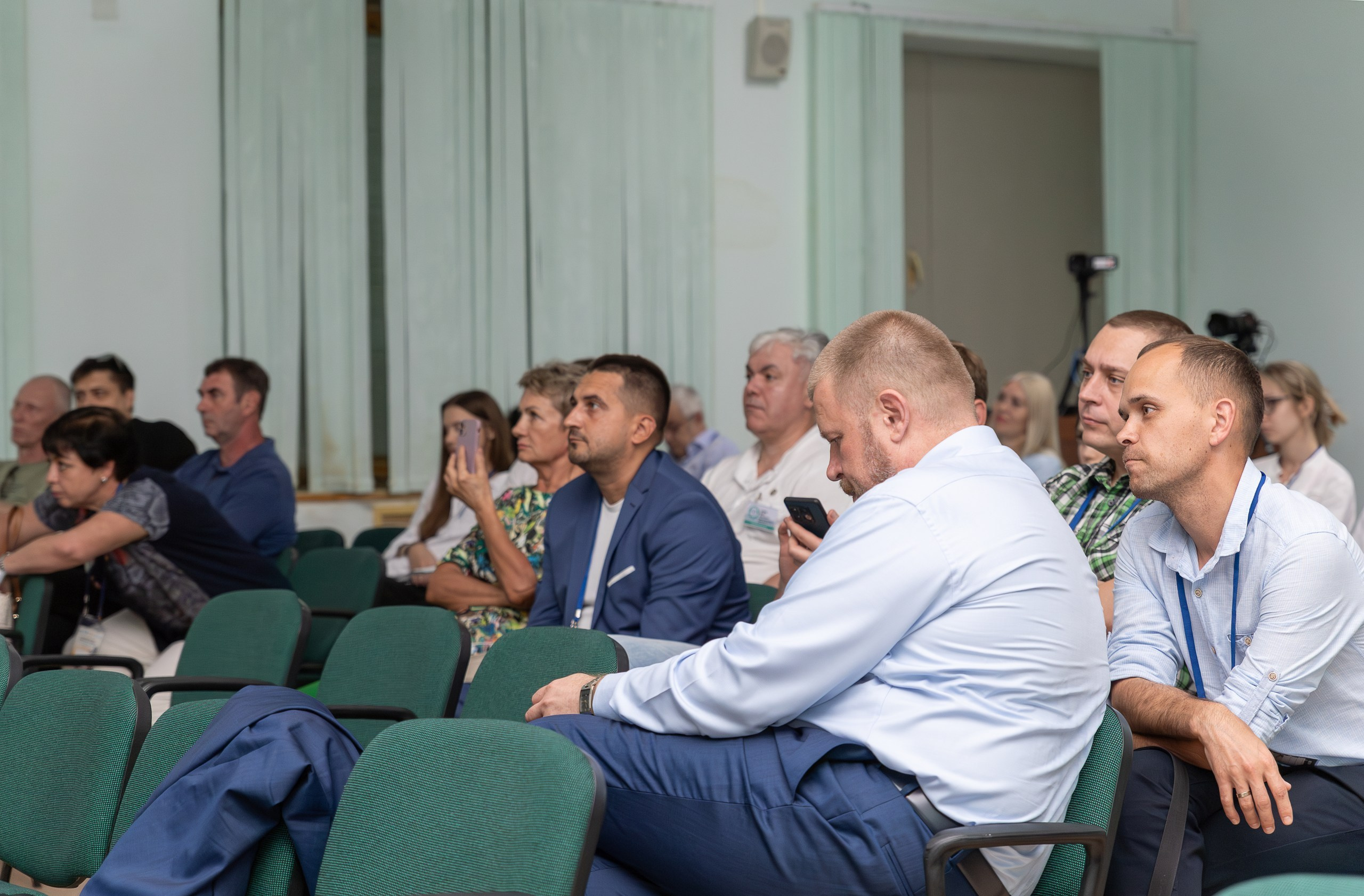 Конференция «Научный мост» Кемерово-Томск. Портретный фотограф, бизнес-контент Кемерово Уфимцева Ирина