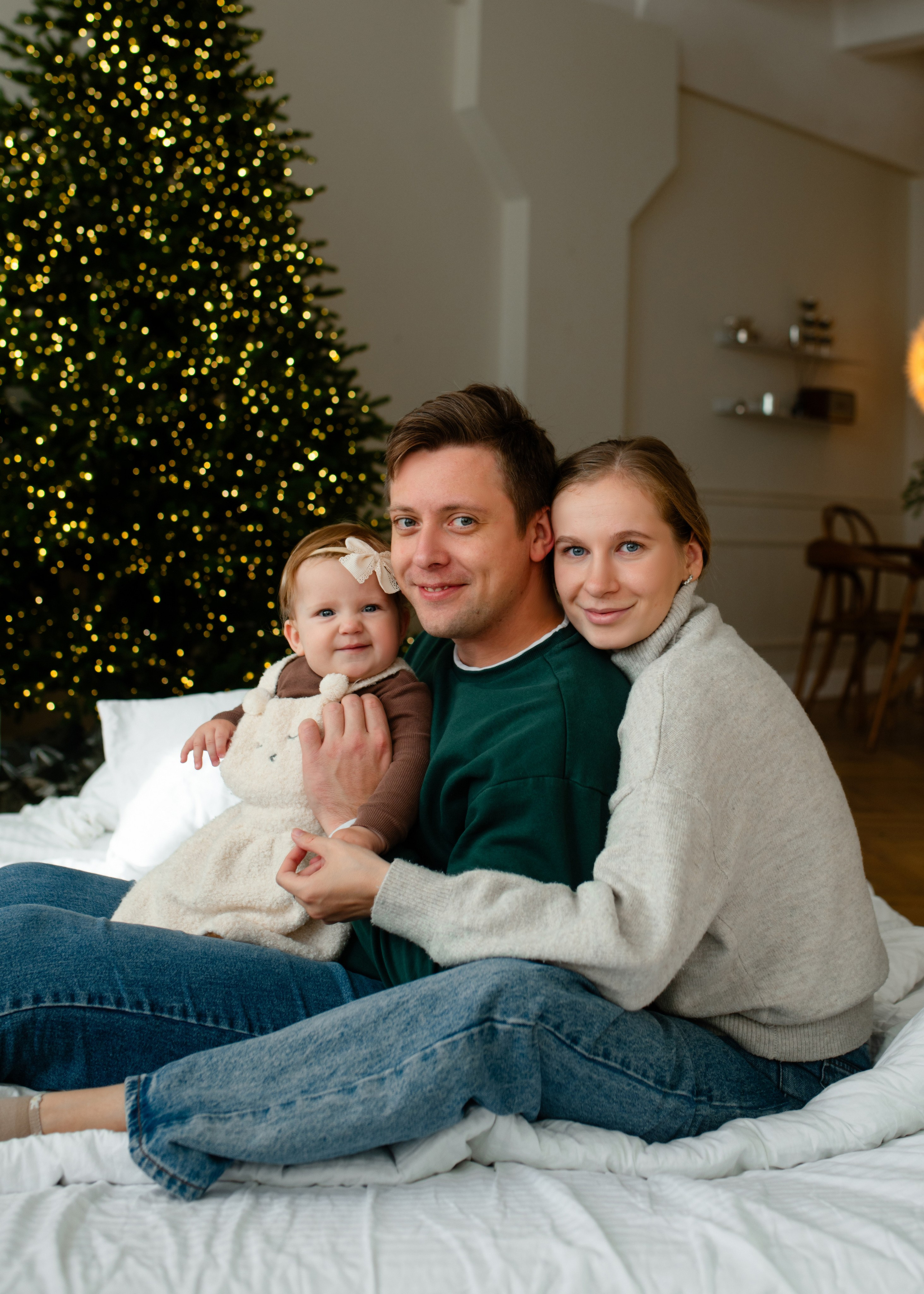 Василиса, Анастасия и папа. Форест студия. Свадебный фотограф в городе Минск Крохмалюк Анна