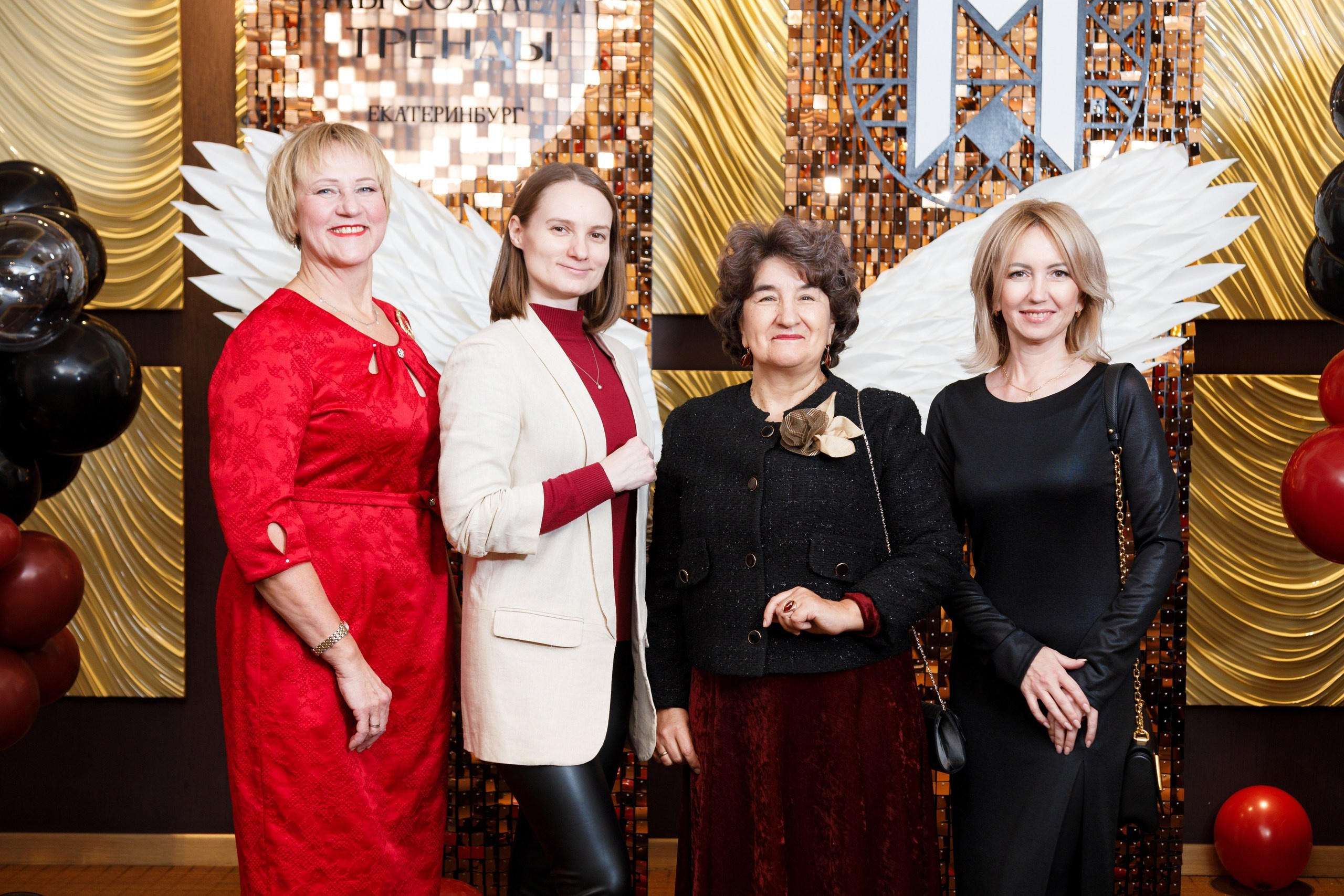 Репортажная съёмка сообщества Код публичности. Студия коммерческой съемки ХВОЯ