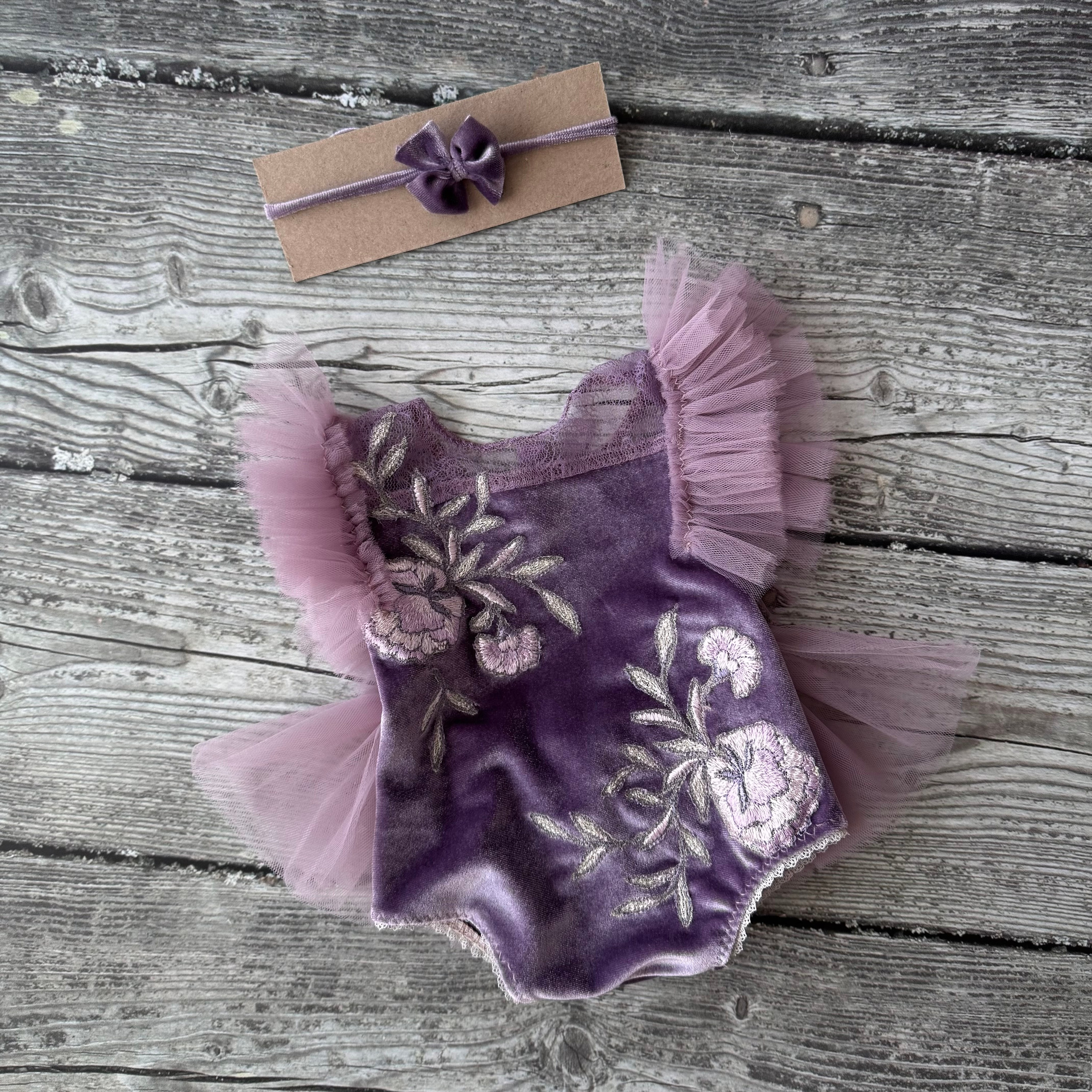 Костюмы и аксессуары для фотосессии новорожденных | Реквизит для съемки newborn в Москве. Фотосессия новорожденных в Москве и Московской области | Профессиональный фотограф newborn — Татьяна Иванова