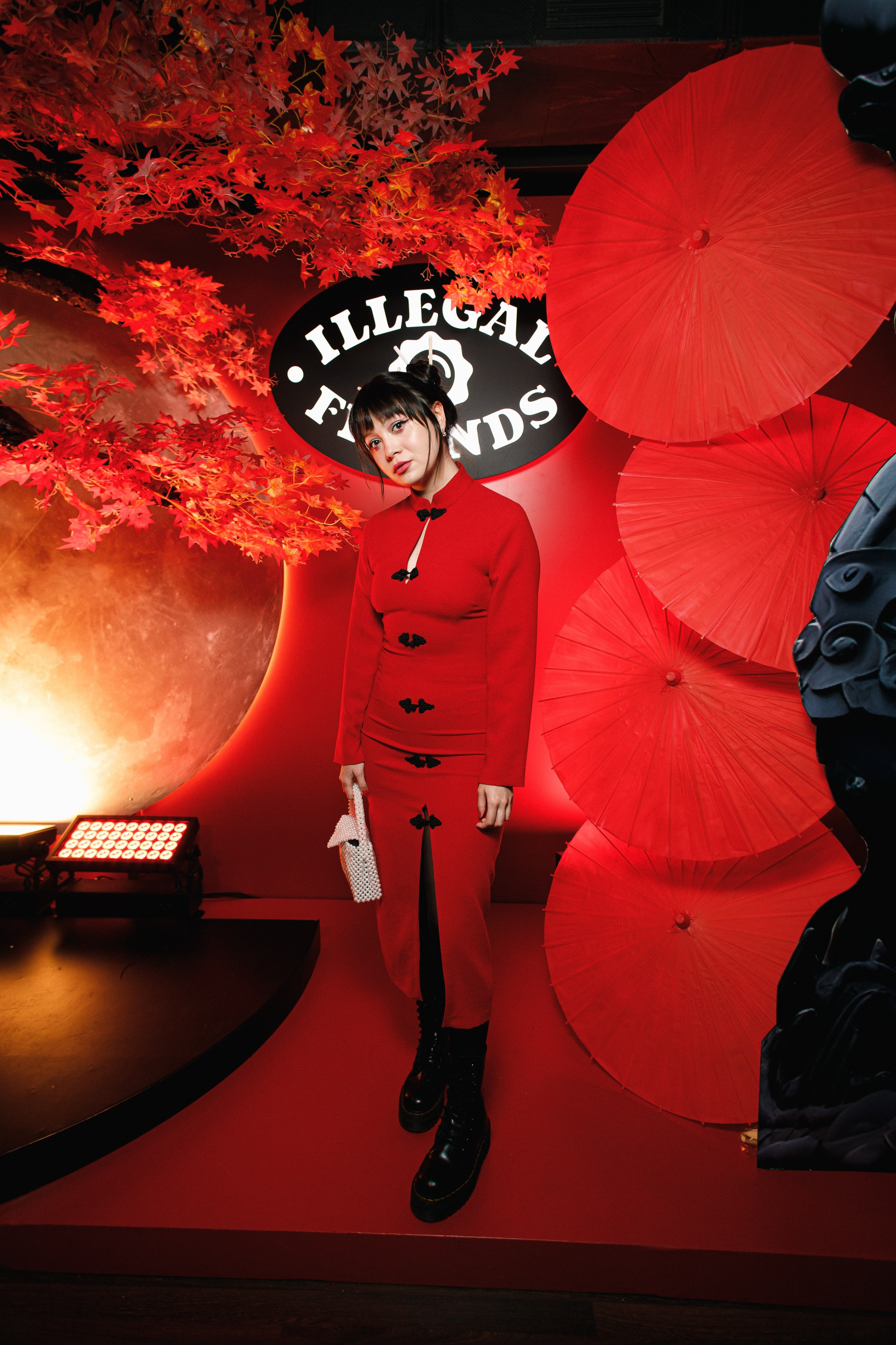 ILLEGAL FRIENDS | ASIA. СВОИ. ФОТООТЧЕТЫ-СОБЫТИЯ-МЕСТА