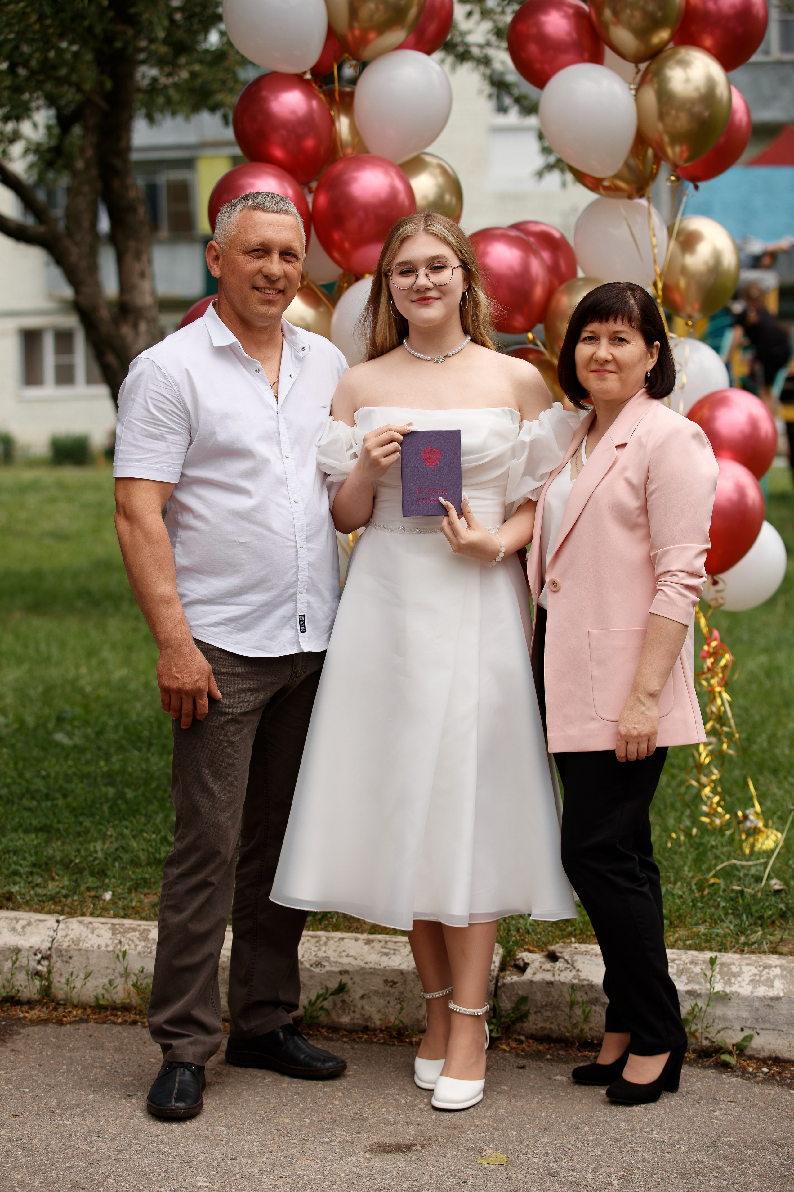 Вручение аттестатов Школа № 57. Семейный фотограф — Макс Белогрудов