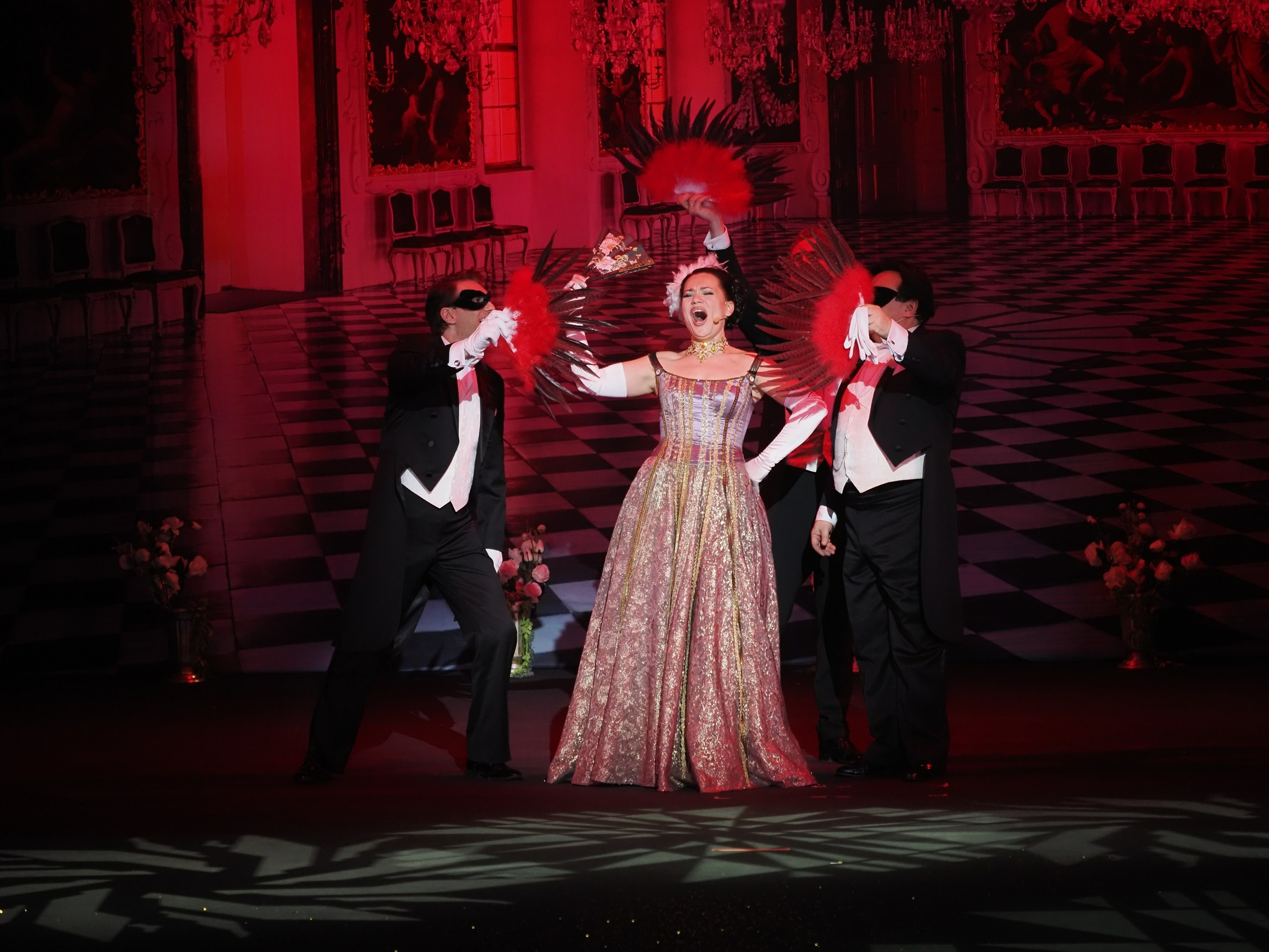 «БУФФ-ПАРАДИЗ» Летучая мышь (в Нск). Портретный и спортивный фотограф в Новосибирске и Твери Кононов Алексей