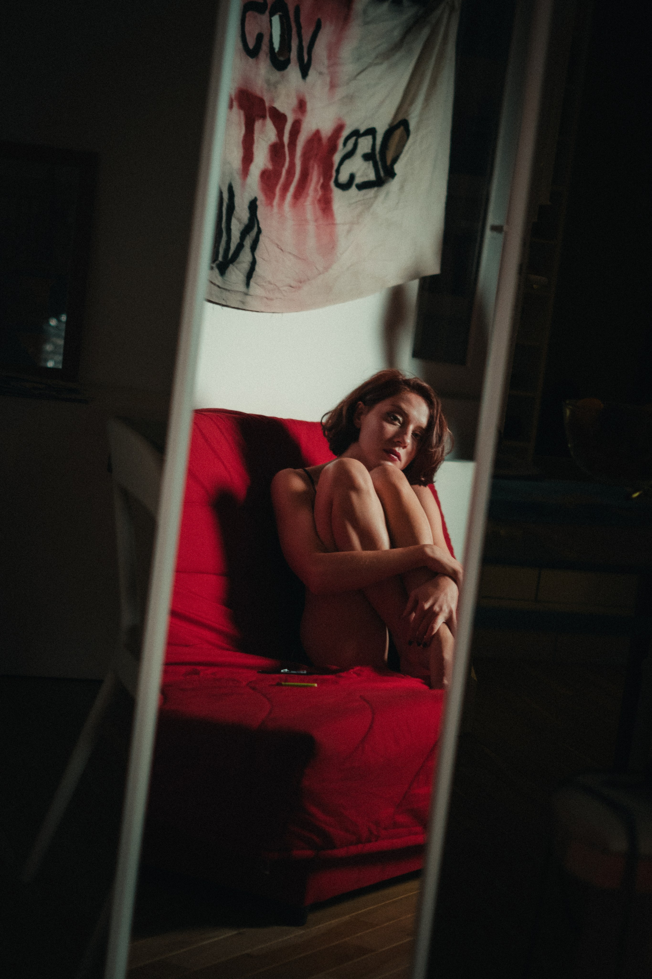 Des millions pour vos bombes des miettes pour nos vies. Фотограф Париж / Photographer Paris