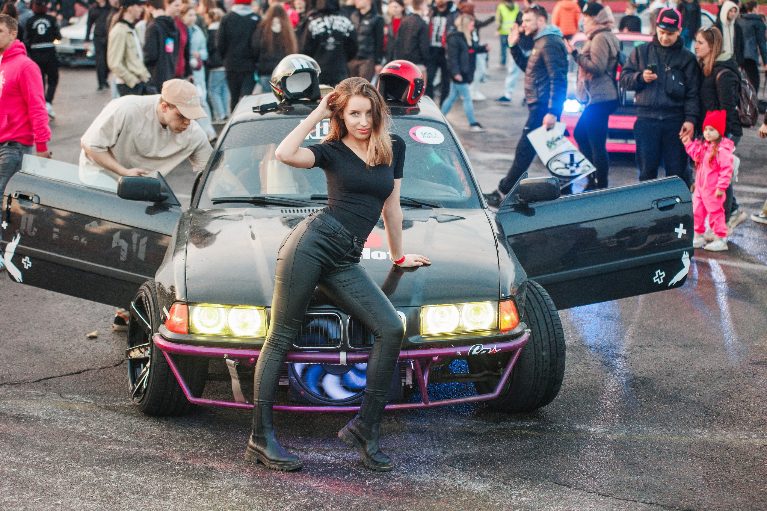 Выставка и дрифт машин. Репортажный фотограф. Москва. Алина Ланская