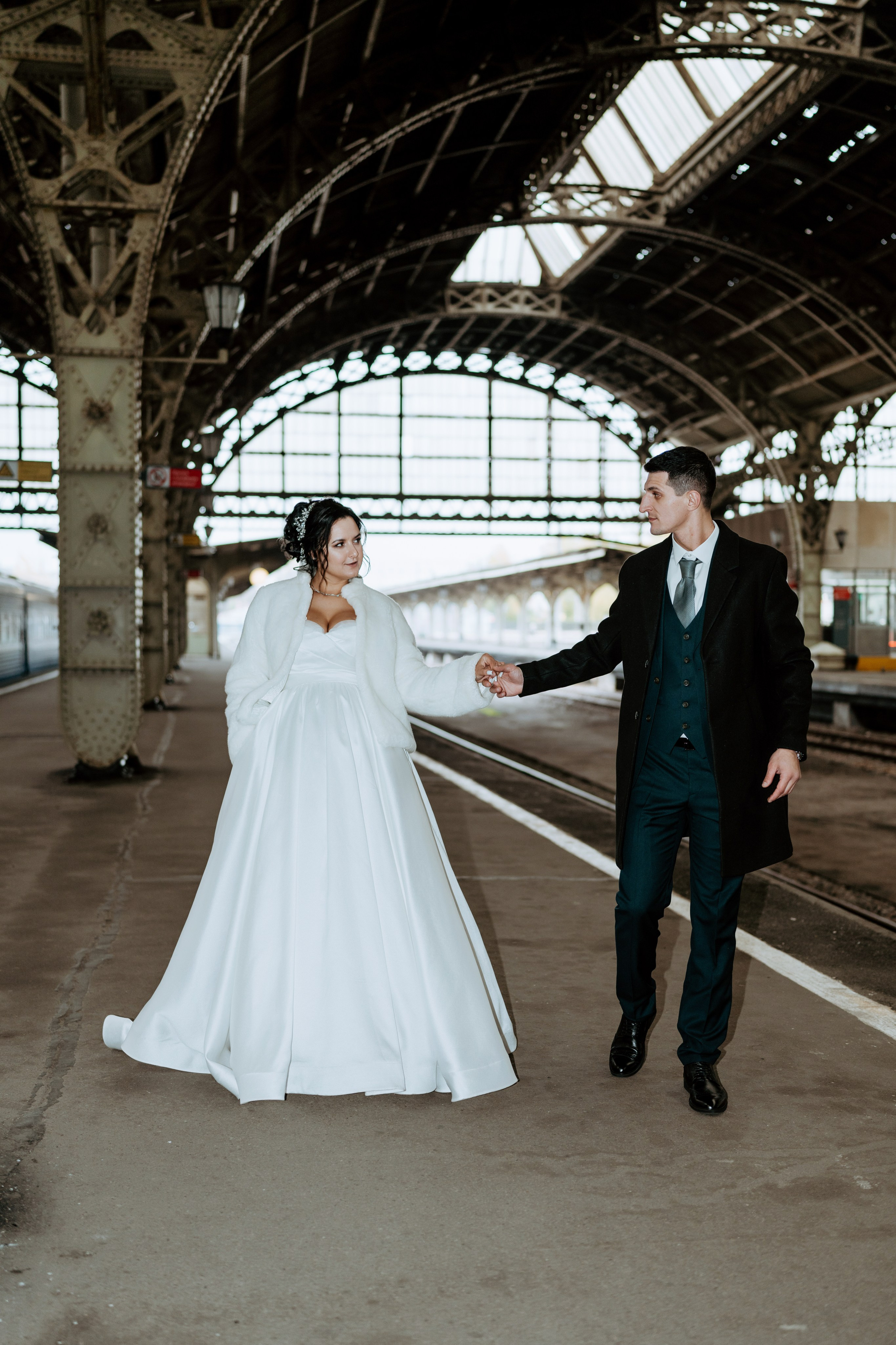 Свадьба, Витебский вокзал. Фотограф Оксана Шавва