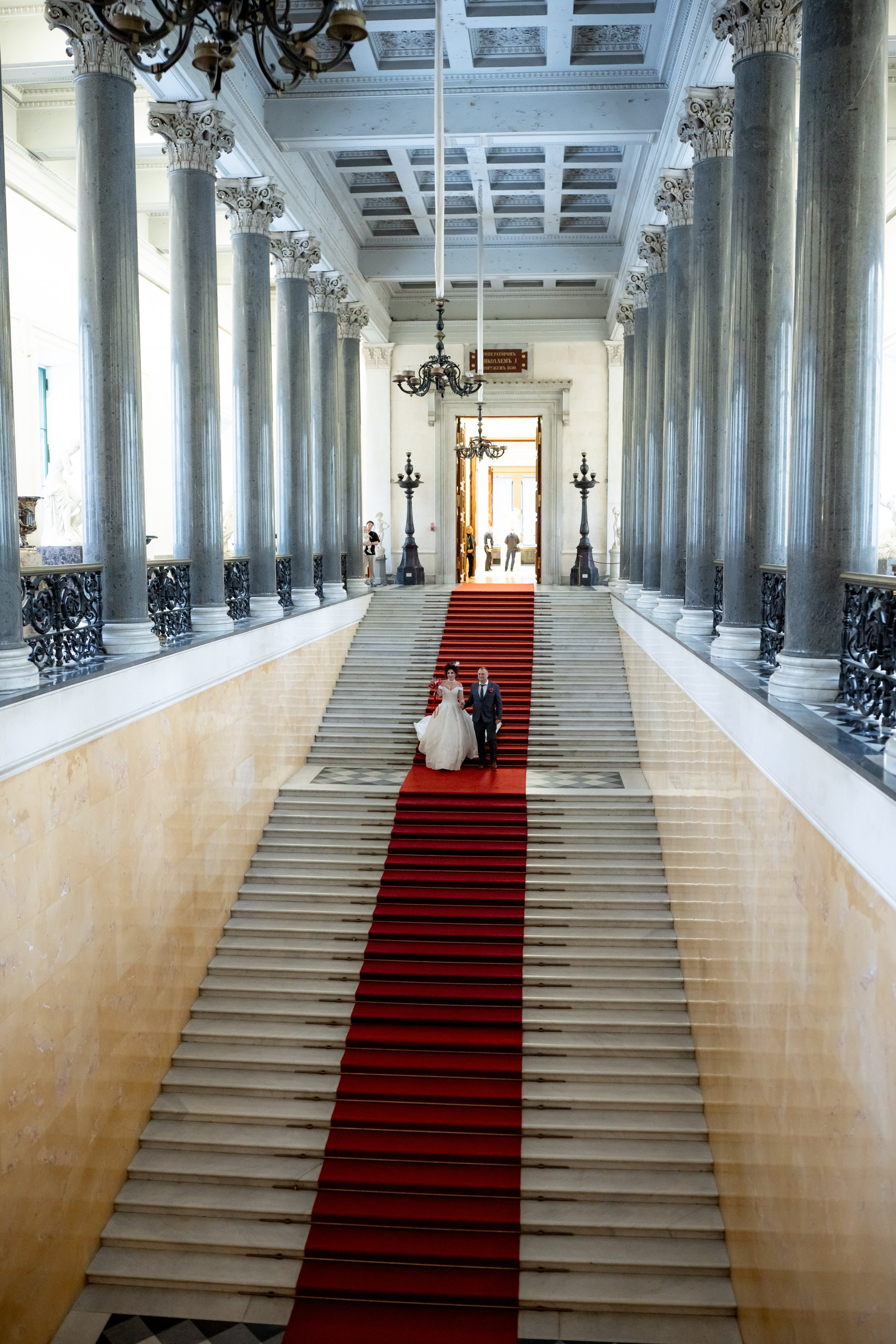 Места для фотосессии зимой в плохую погоду в Санкт-Петербурге. Свадебный фотограф Александр Невский в Санкт-Петербурге