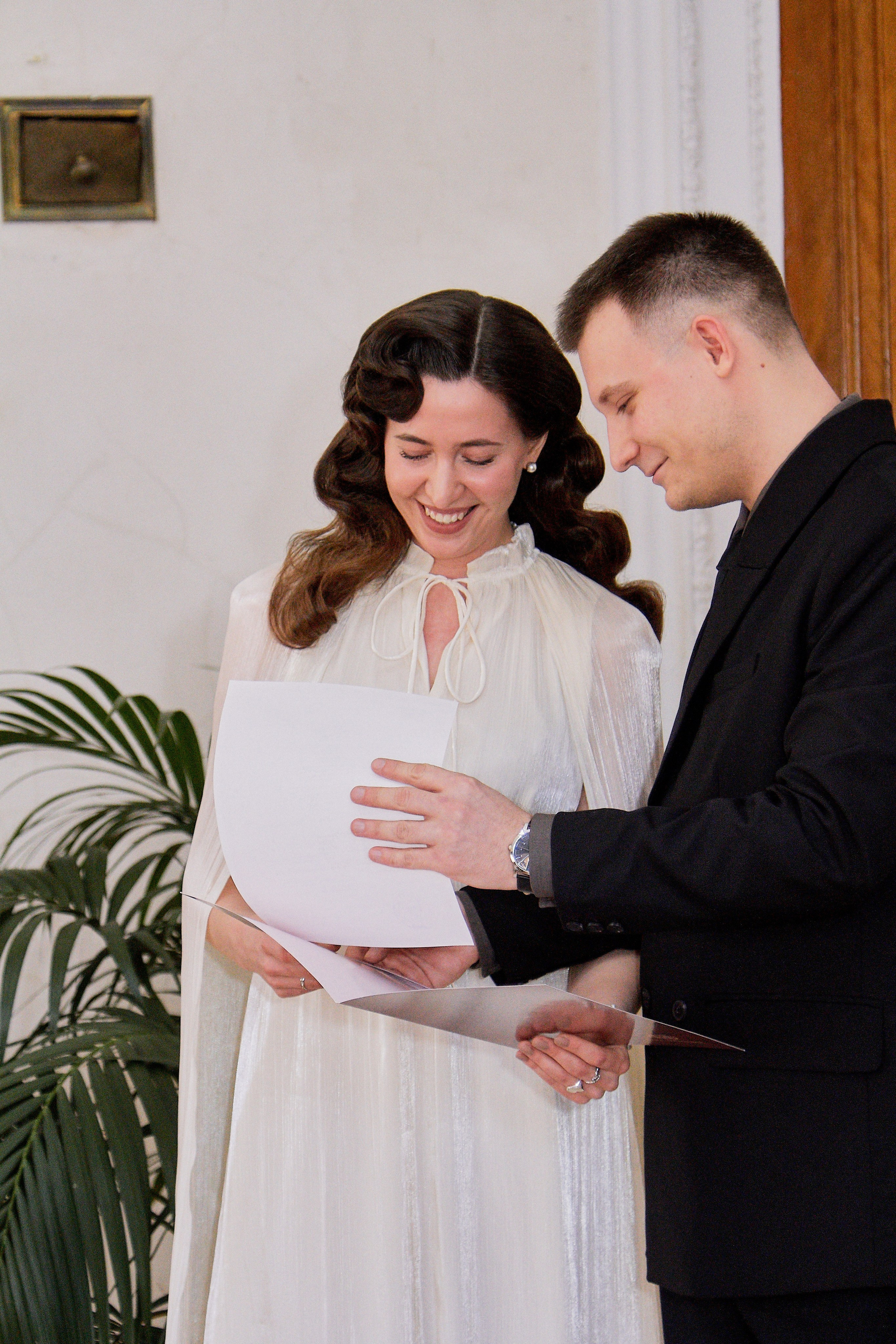 Торжественное бракосочетание в библиотеке им. Пушкина. Свадебный фотограф в Москве Приятелева Ангелина