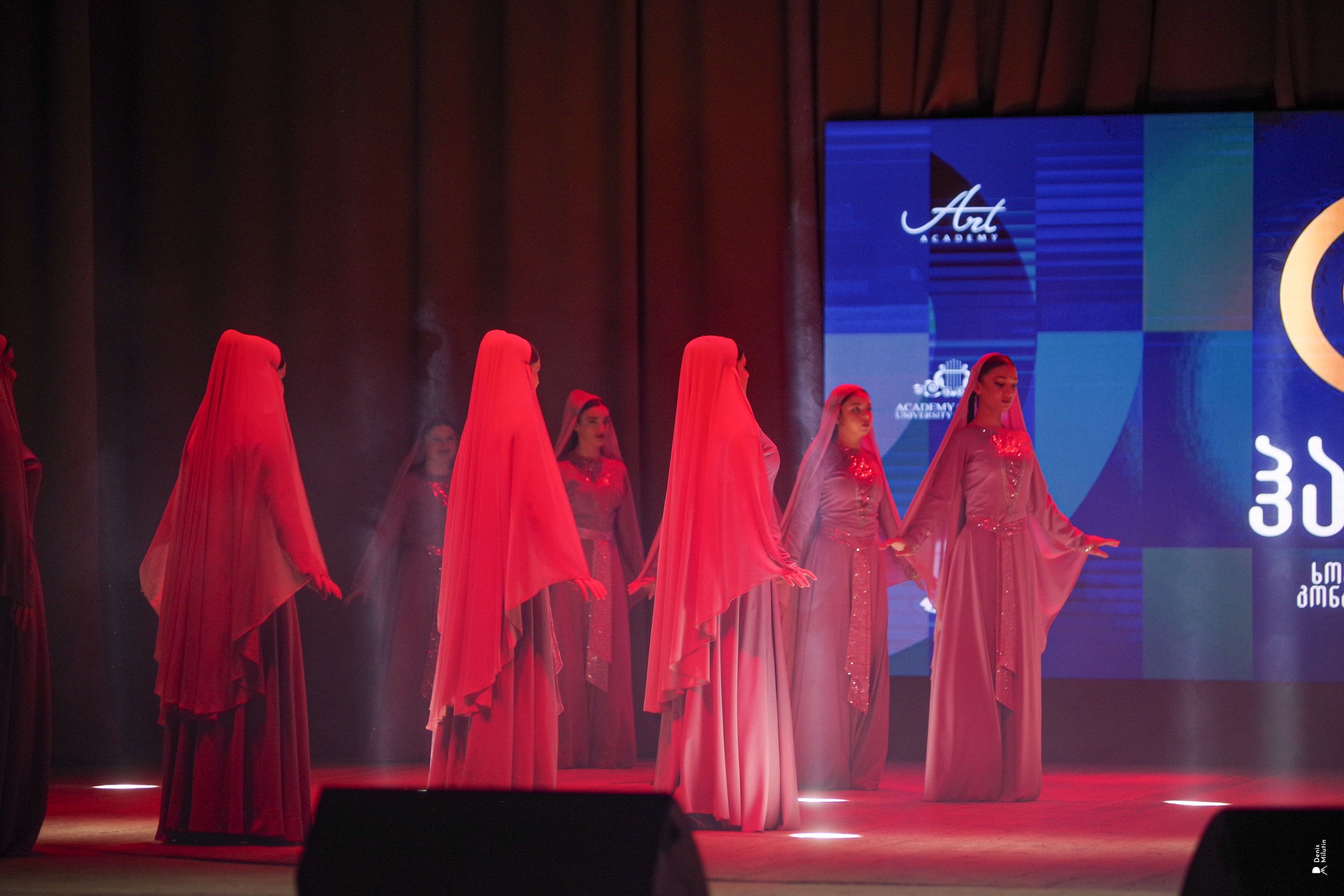 Танцы в Хоби. Портретный фотограф Денис Милютин