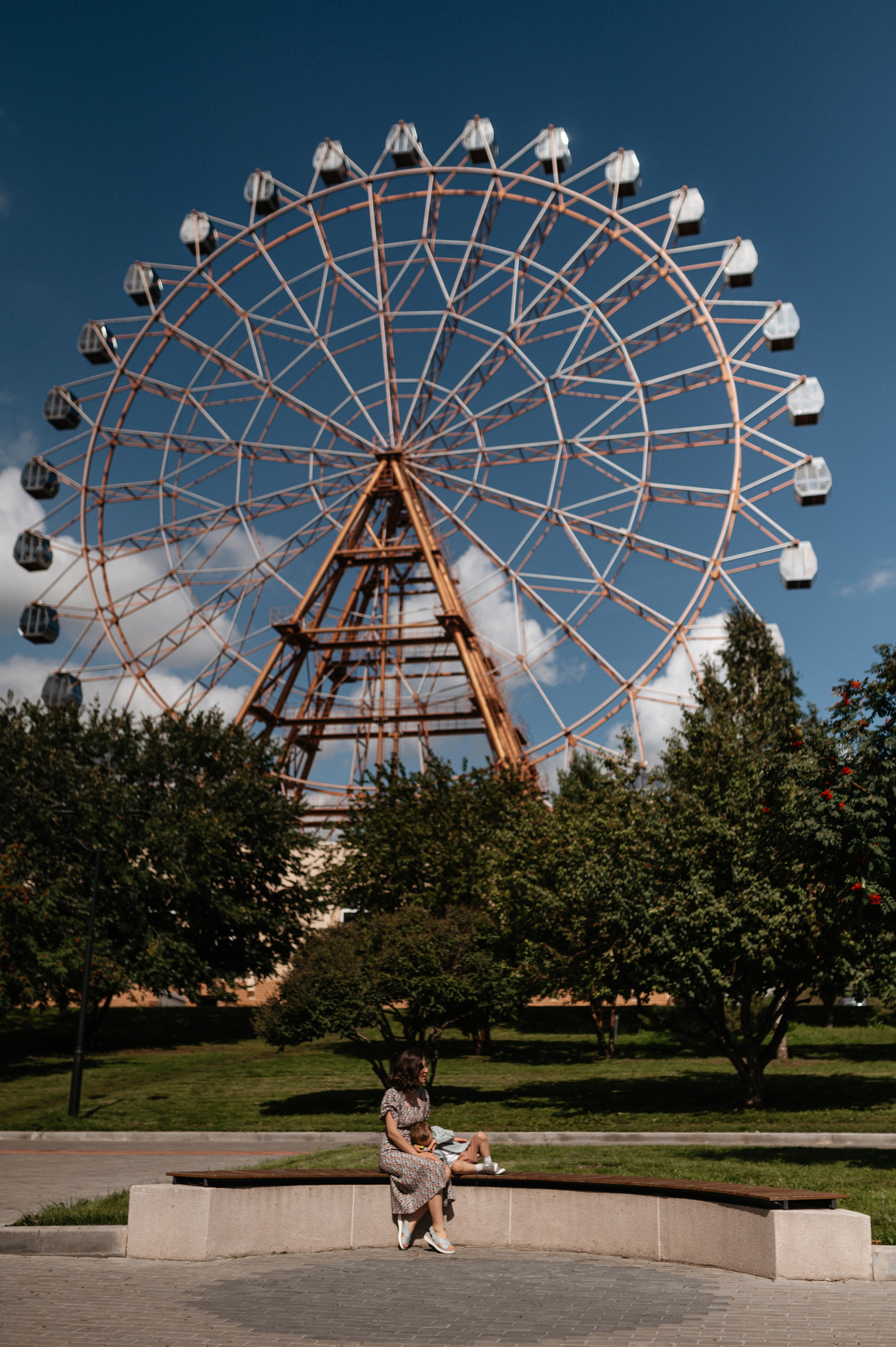 На набережной. Главная