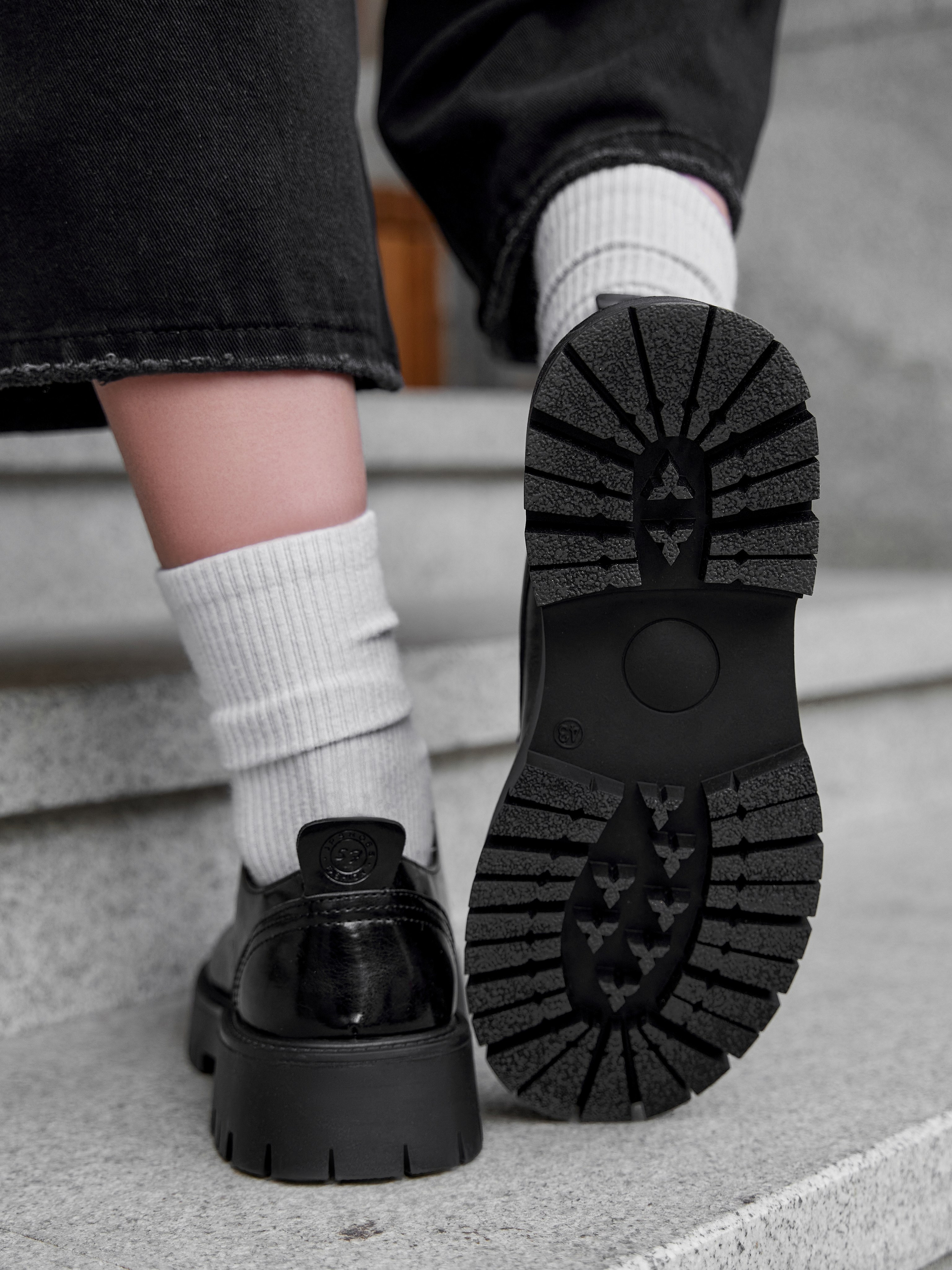 Туфли. Фотограф для маркетплейсов в Москве