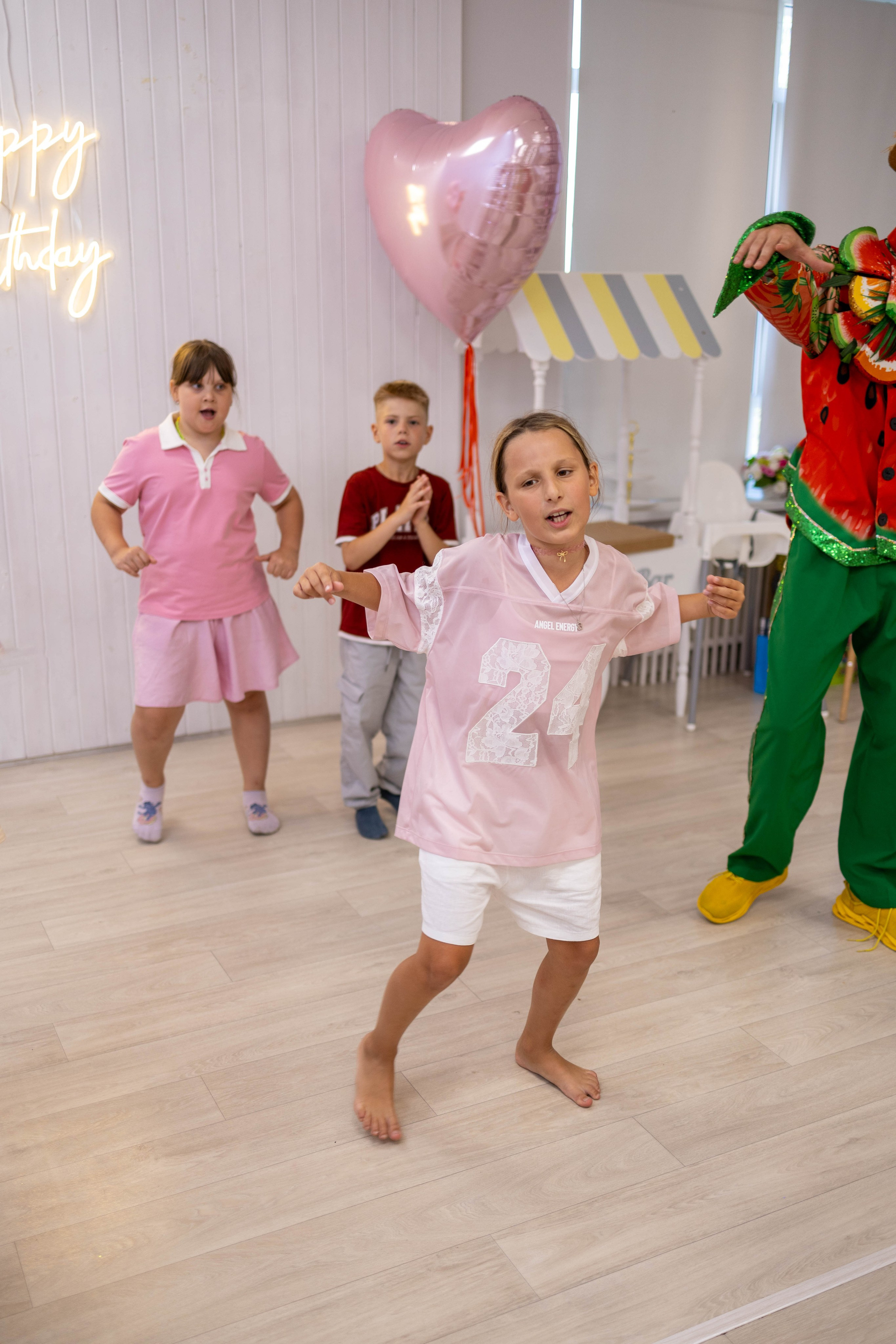 LoftKids. Свадебный и предметный фотограф Ренат Каламперов
