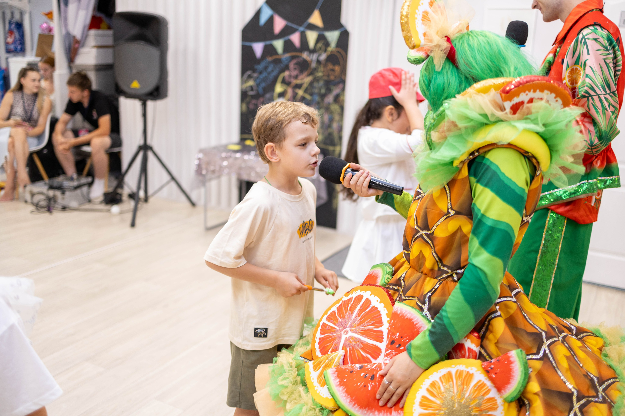 LoftKids. Свадебный и предметный фотограф Ренат Каламперов
