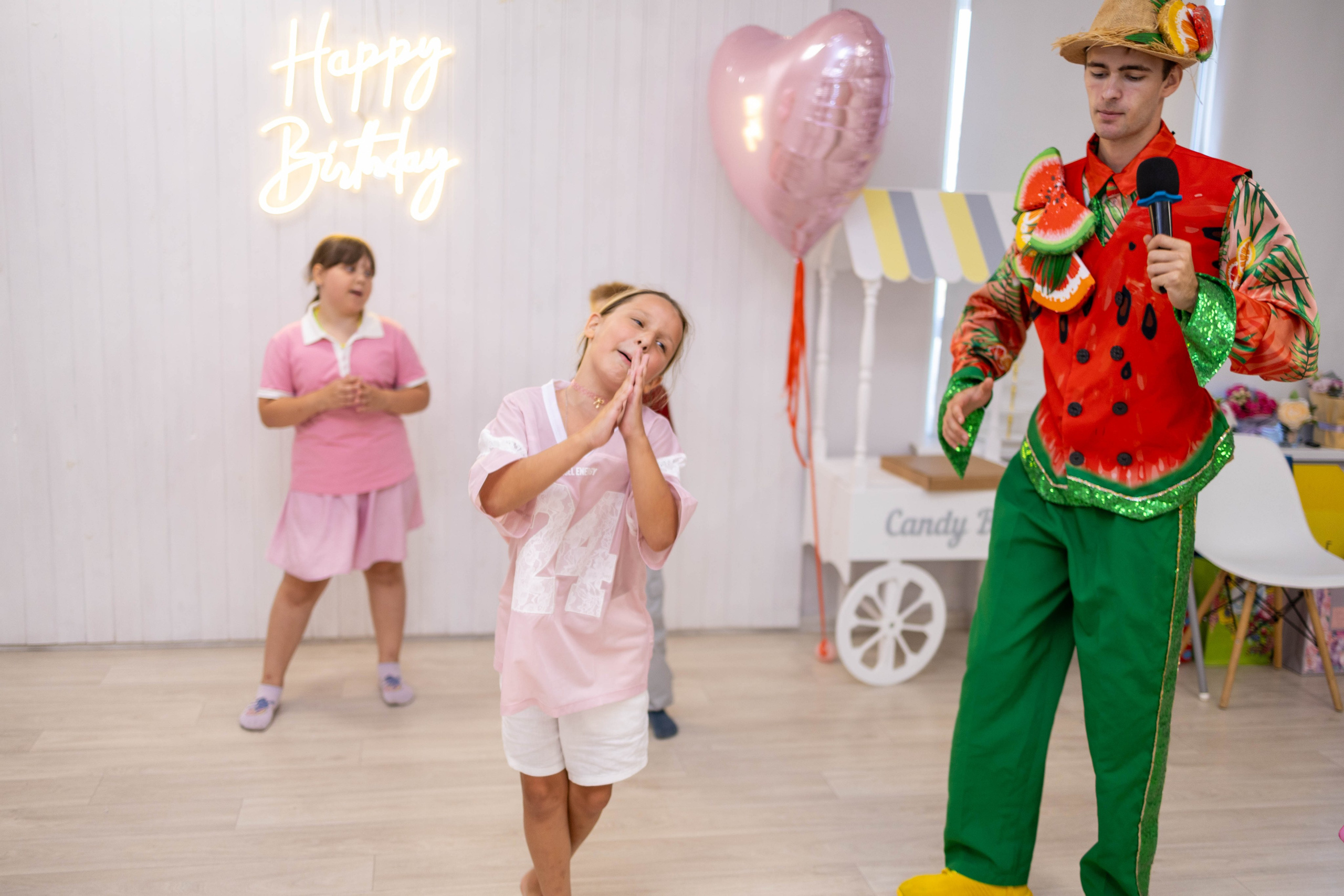 LoftKids. Свадебный и предметный фотограф Ренат Каламперов