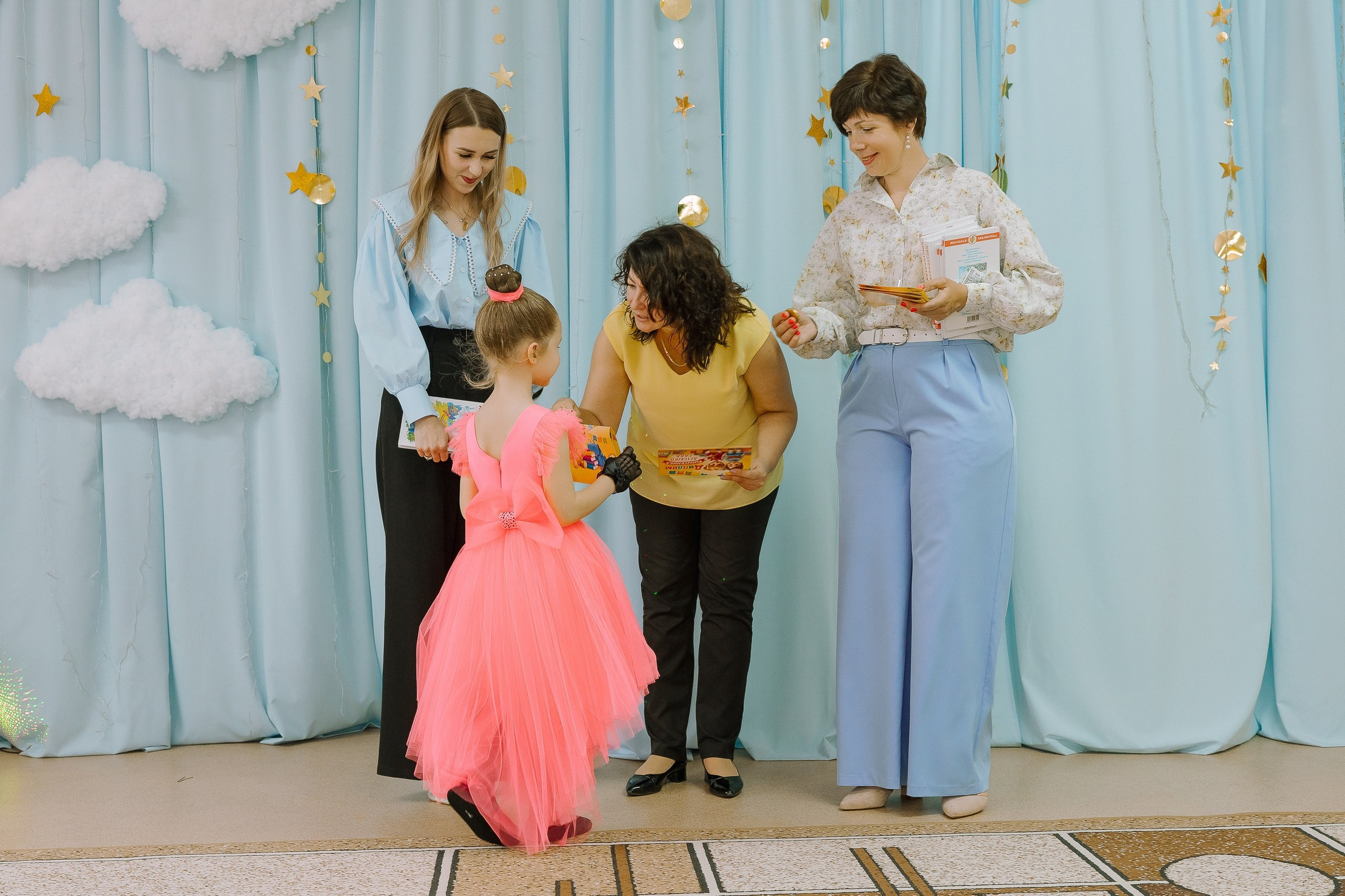 Выпускной в ДС -29. Выпускные альбомы Натальи Бутко: Новороссийск, Анапа, Геленджик