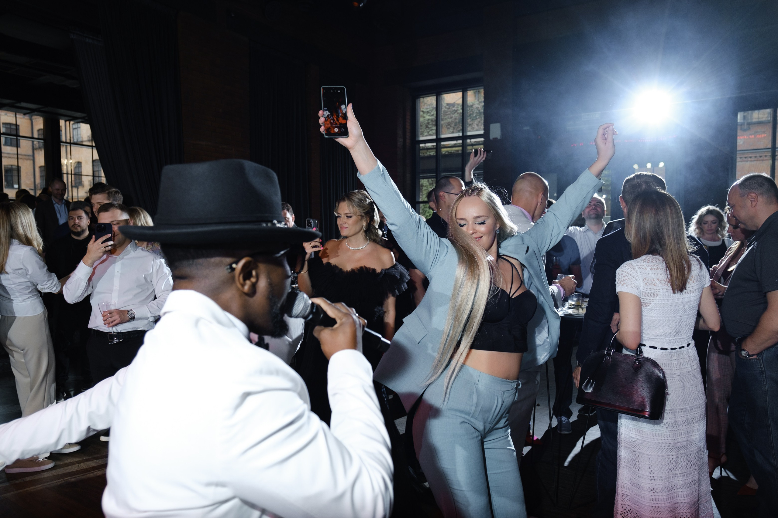 MJ Hall. Главная