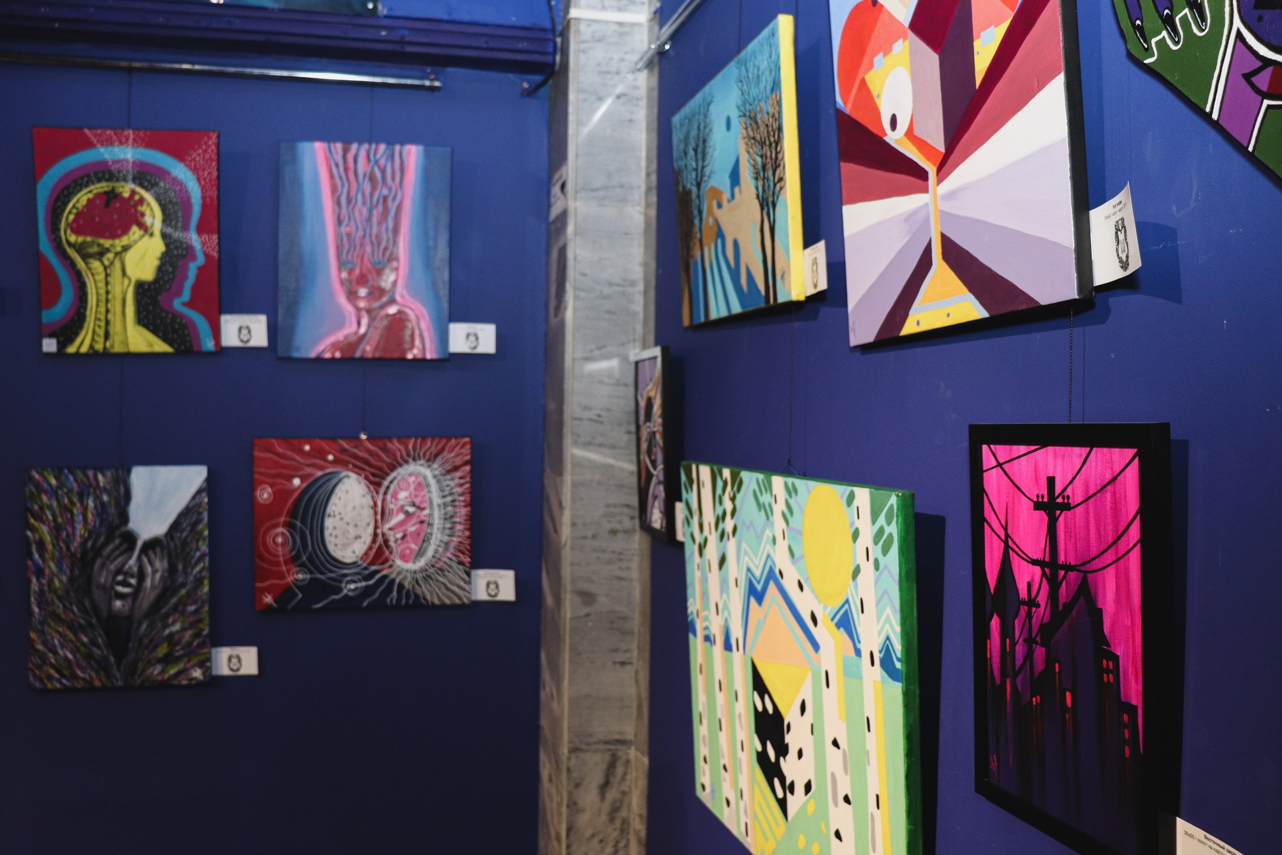 Выставка «ЧТО-ТО НА ЯРКОМ». Ивентный фотограф в Санкт-Петербурге Олег Комков