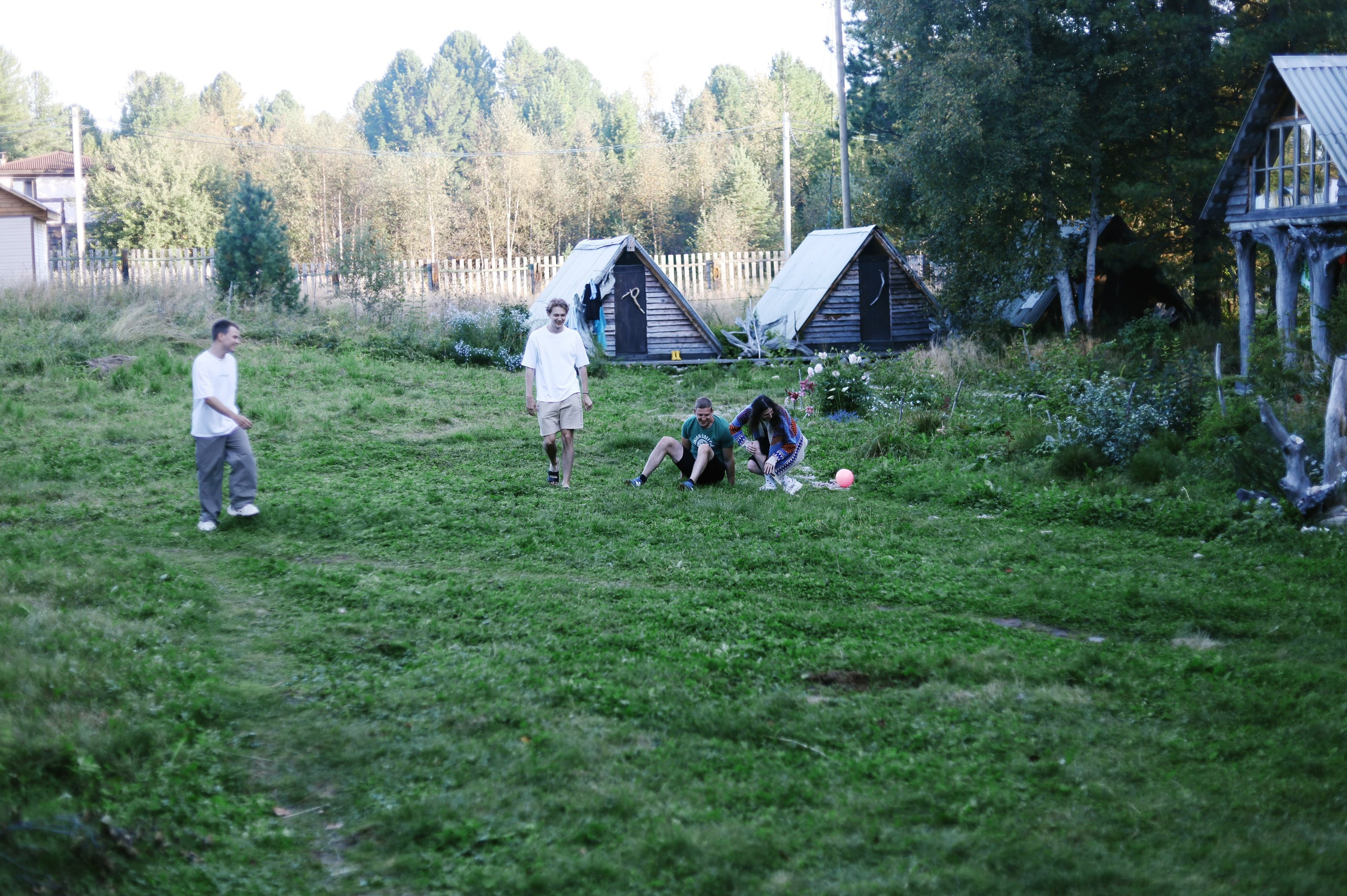 Лето 2024 / домики. 1642 — первый лагерь для взрослых на Байкале