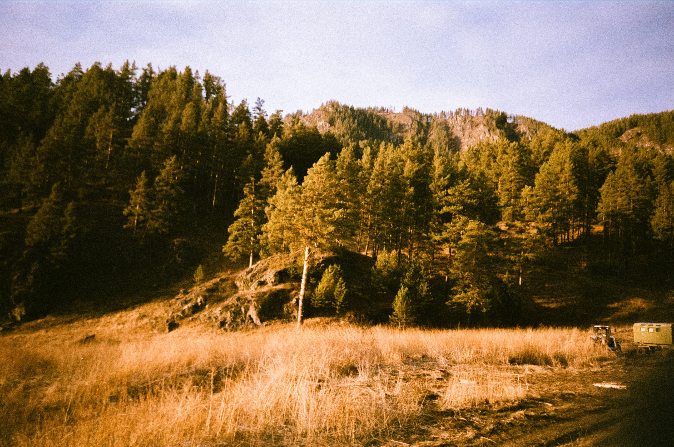 Поле у вертолетной площадки в день зимнего солнцестояния / 22 декабря