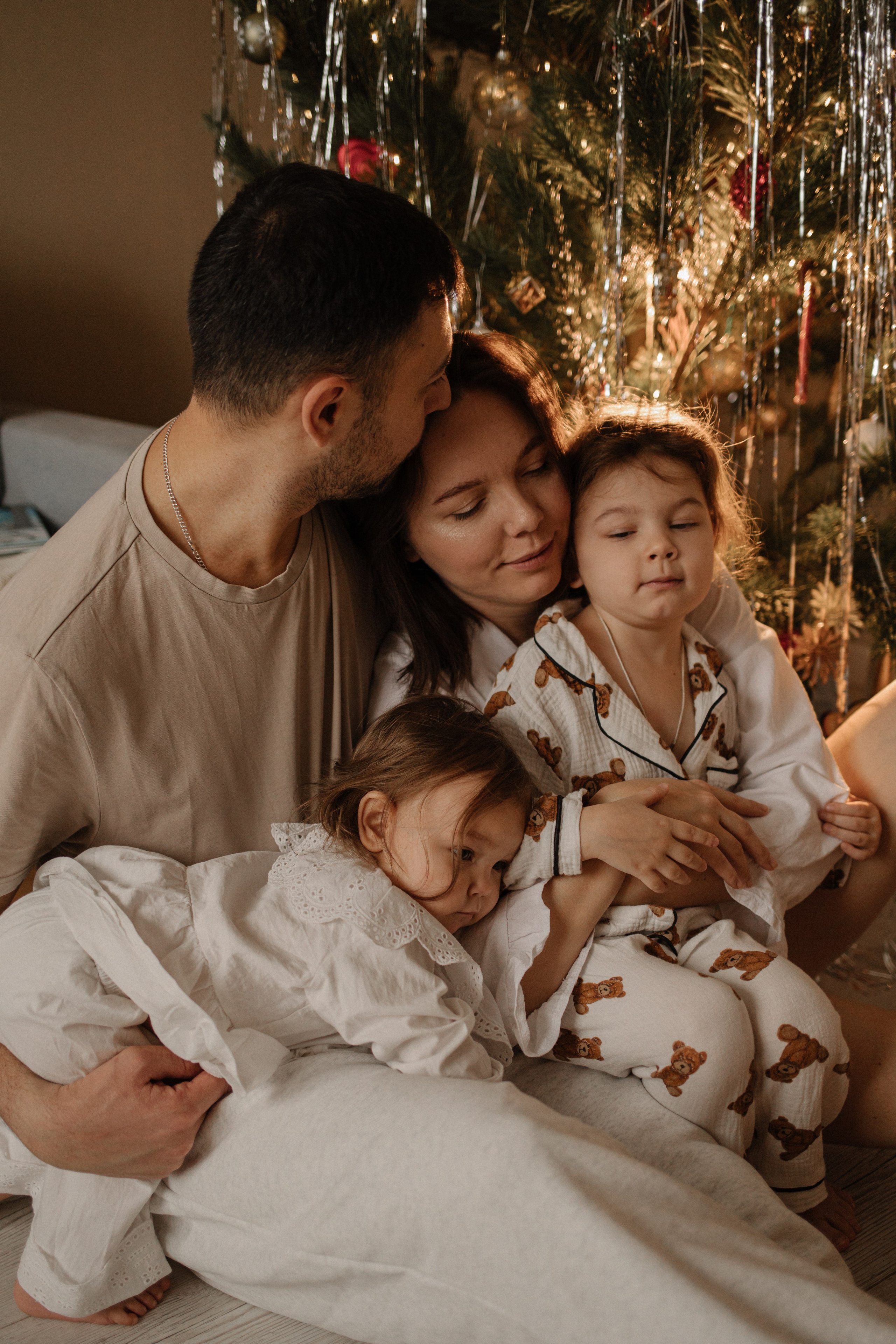 Виталий, Ксения, София, Мирослава и Маффин. Семейный фотограф в Москве Валерия Мясникова