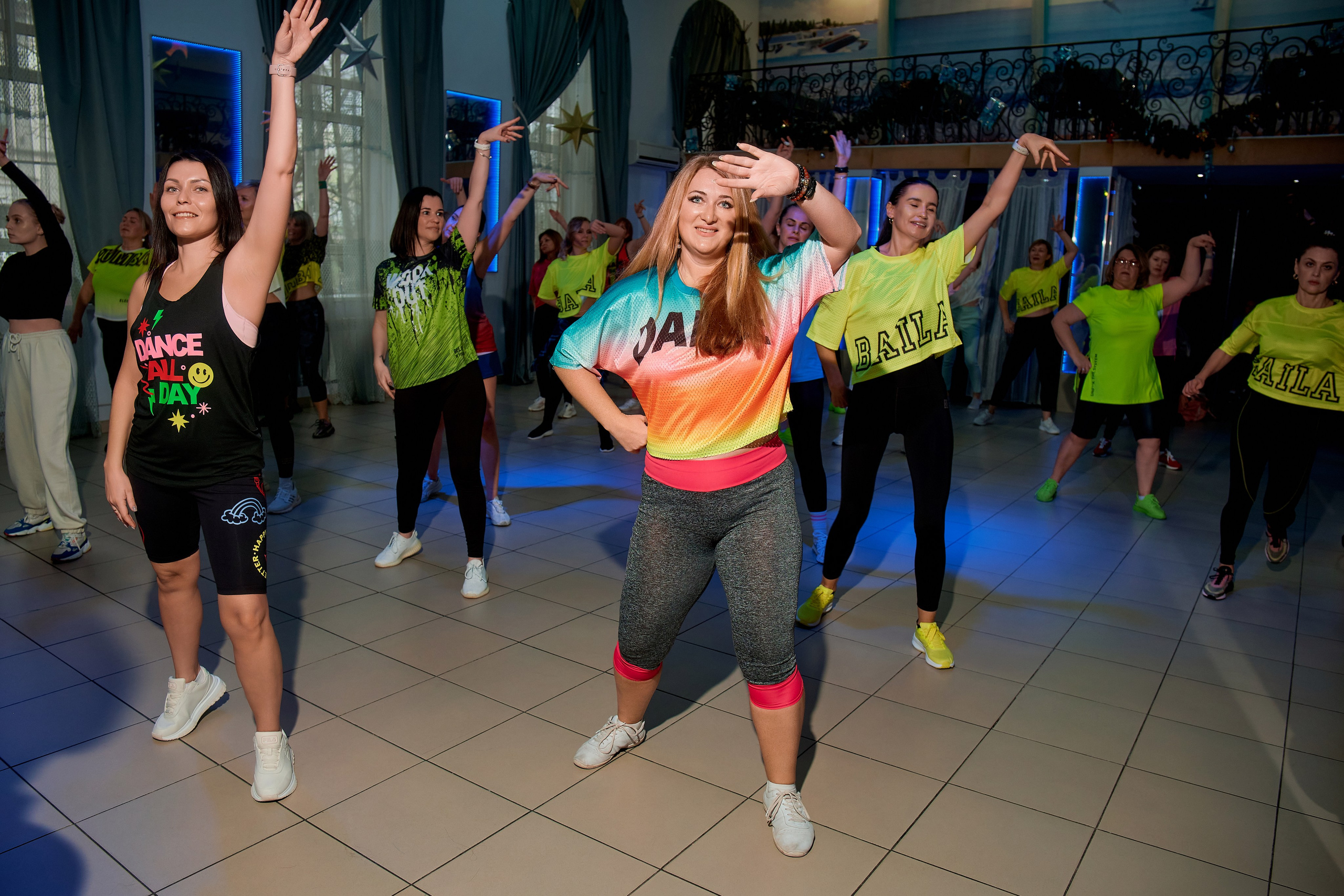 Благотворительная тренировка ЗУМБА. Арт-кафе «Чайка». Фотограф Таганрог Анна Трайжон