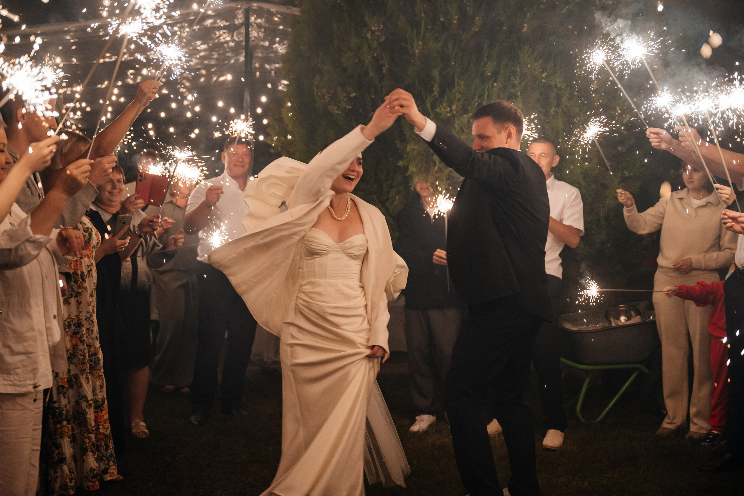 «Свадьба Даши и Артема». Школьный фотограф в Валуйках. Фотосессии для выпускников и изготовление выпускных альбомов в городе Валуйки и в Белгородской области