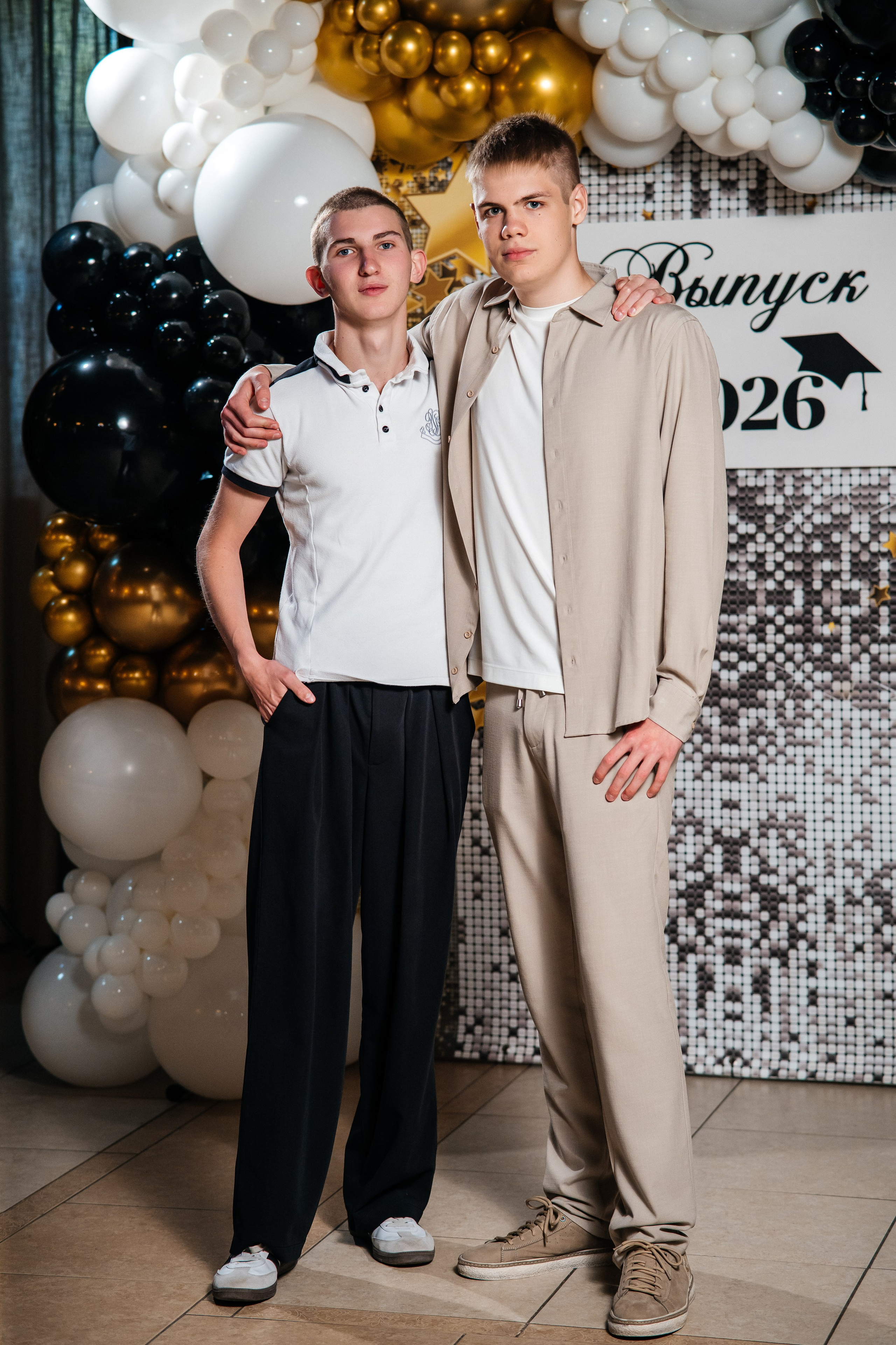 Выпускной. Репортаж. Школьный фотограф в Валуйках. Фотосессии для выпускников и изготовление выпускных альбомов в городе Валуйки и в Белгородской области