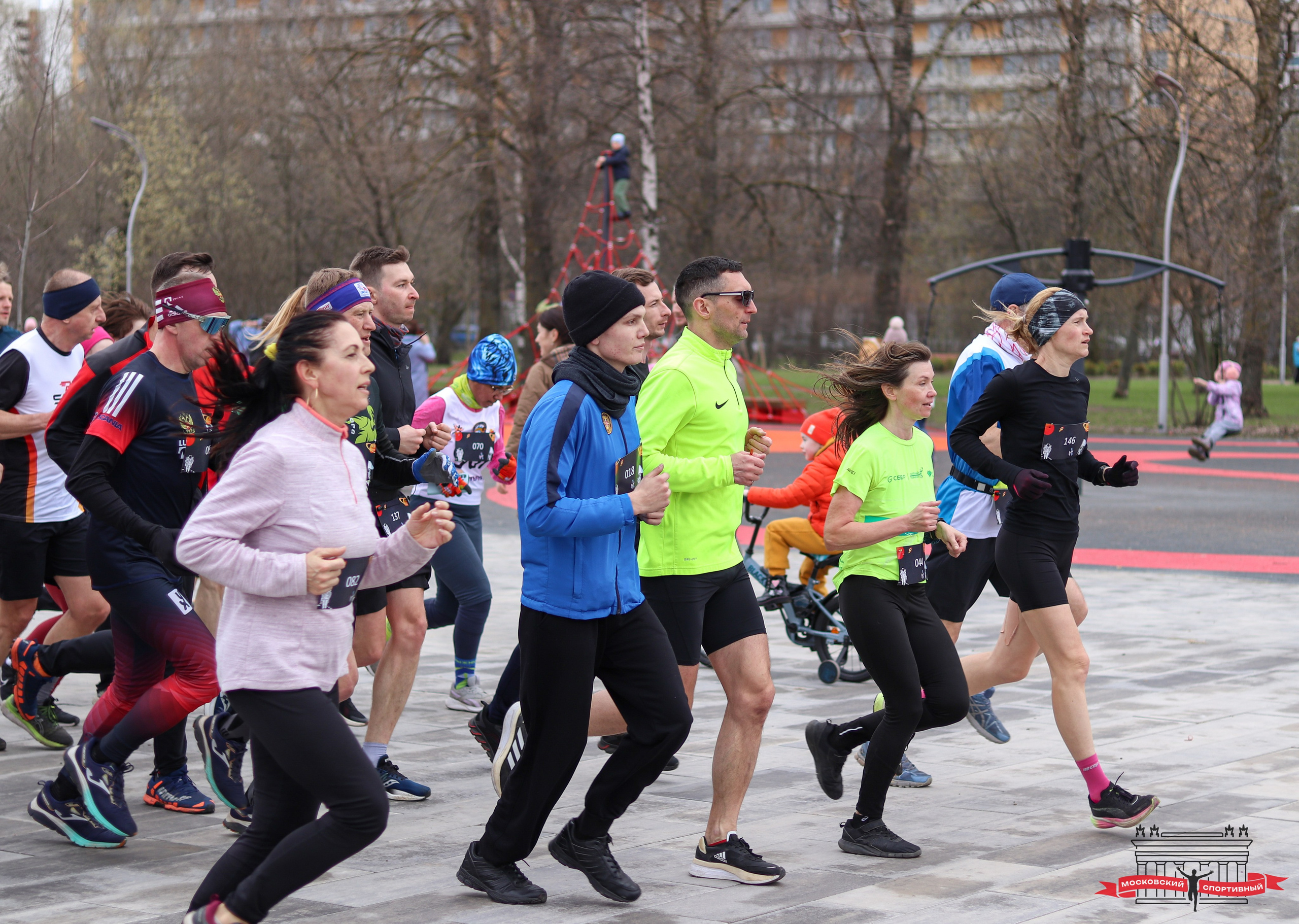 Московский Спортивный «КОСМИЧЕСКИЙ RUNOFF». Ивентный фотограф в Санкт-Петербурге Олег Комков