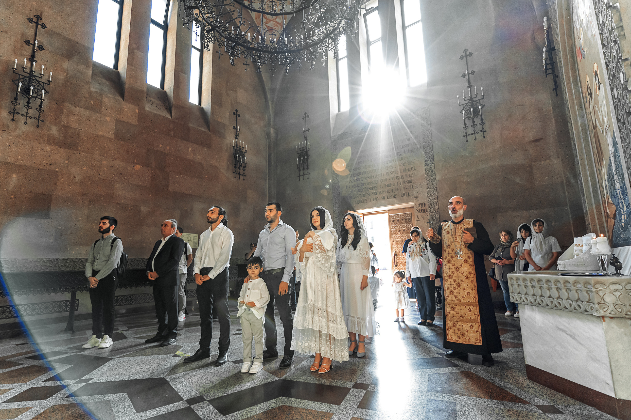 Фотограф на крещение Москва. Армянская церковь. Армянское крещение. Фотограф \ Видеограф на Крещение, Венчание Москва| Семейные съемки