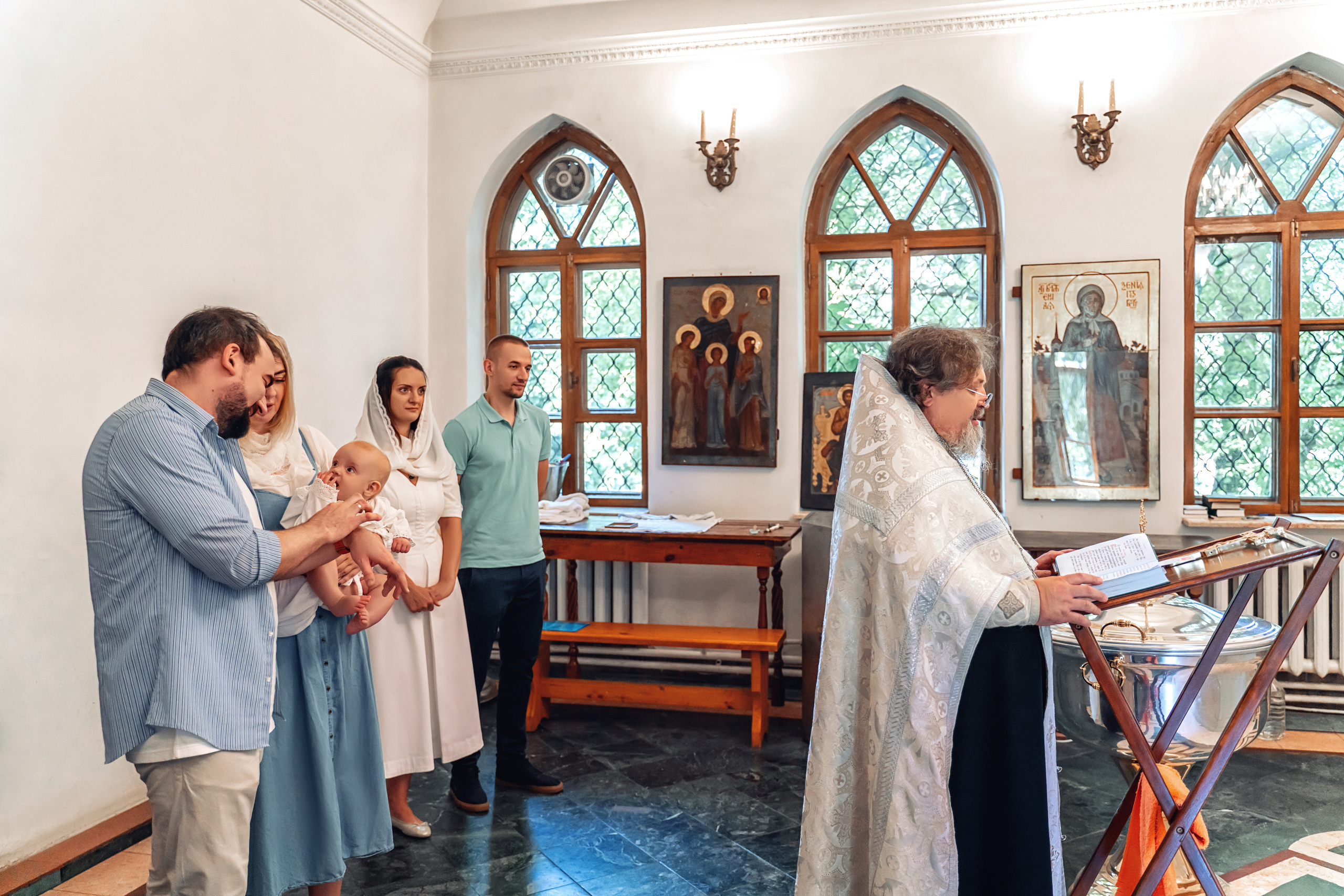 Фотограф на крещение Москва. Храм Божией матери в Царицино. Фотограф \ Видеограф на Крещение, Венчание Москва| Семейные съемки