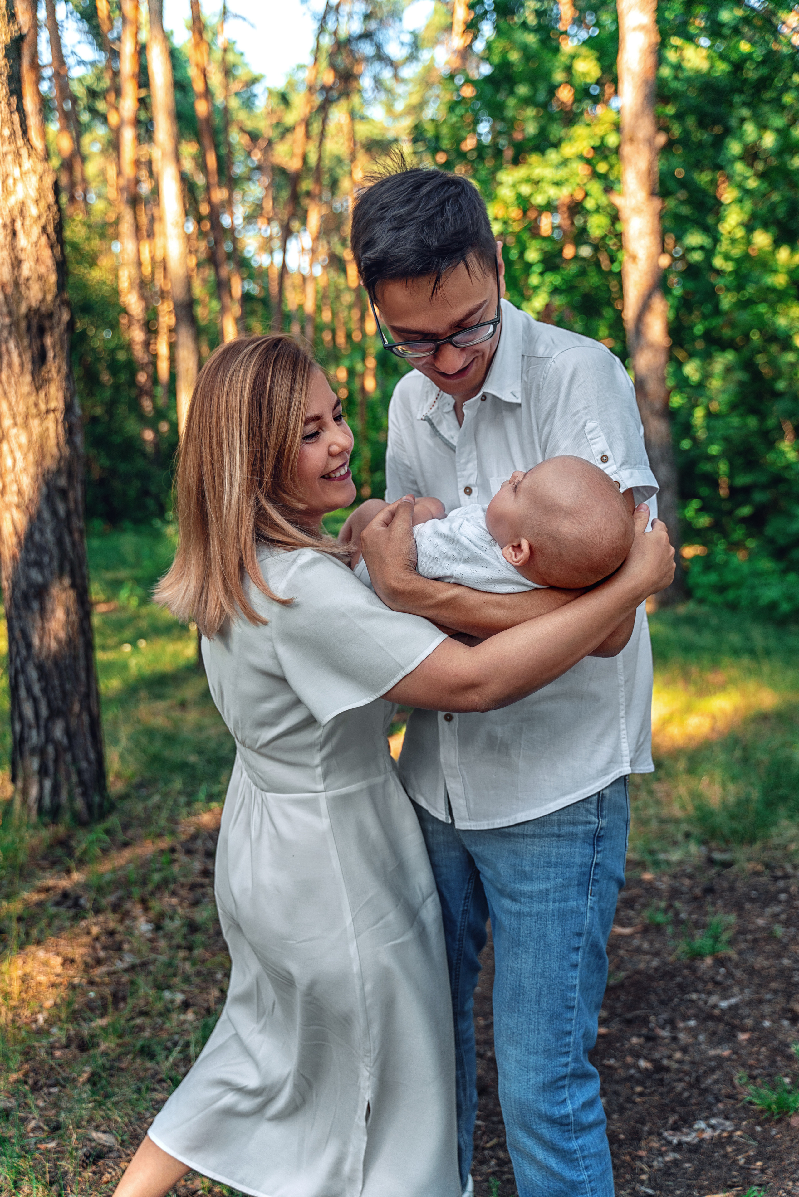 Прогулка в Сосновом бору. Фотограф \ Видеограф на Крещение, Венчание Москва| Семейные съемки