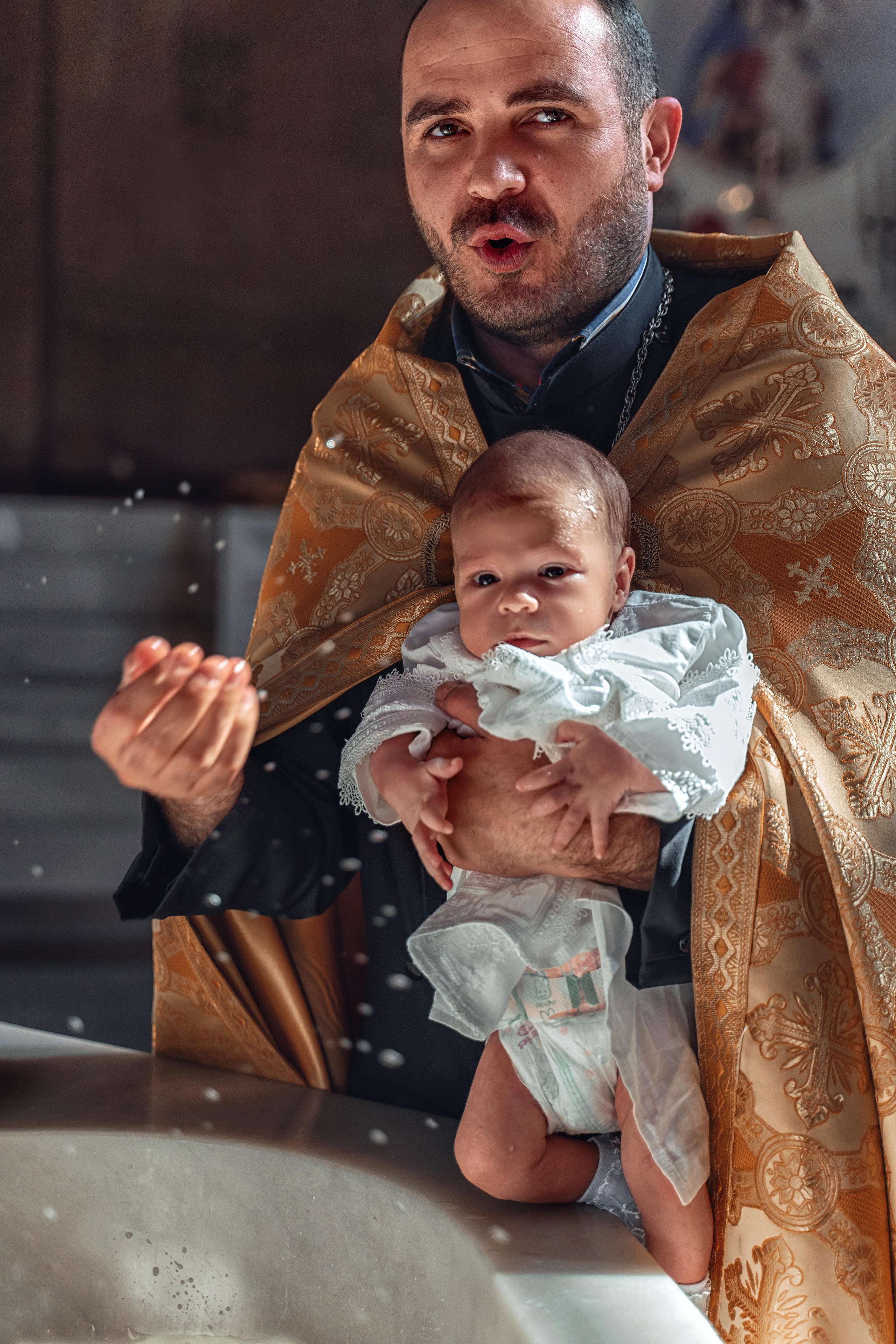 Фотограф на крещение Москва. Армянская церковь. Армянское крещение. Фотограф \ Видеограф на Крещение, Венчание Москва| Семейные съемки