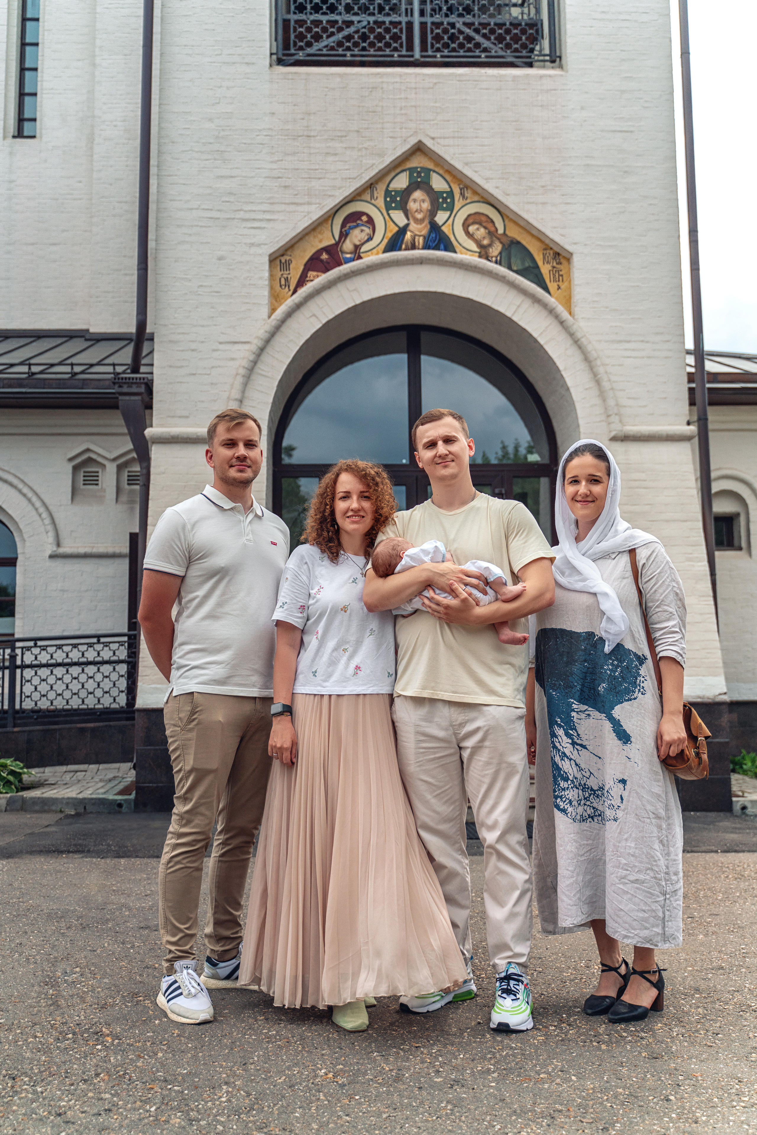 Фотограф на крещение ребенка Москва. Храм Александра Невского МГИМО. Фотограф \ Видеограф на Крещение, Венчание Москва| Семейные съемки